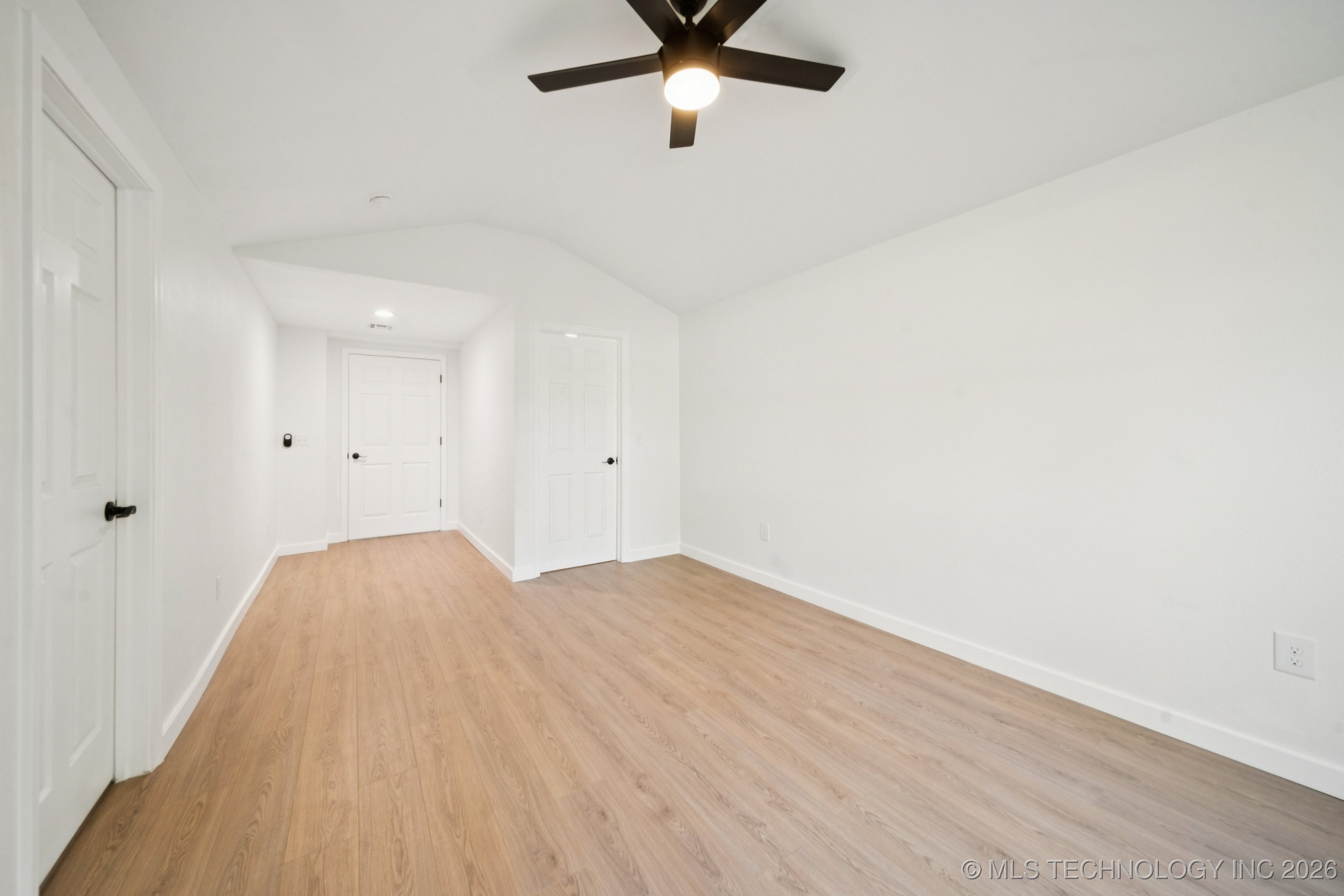 220 W Memphis Street Property Photo 15