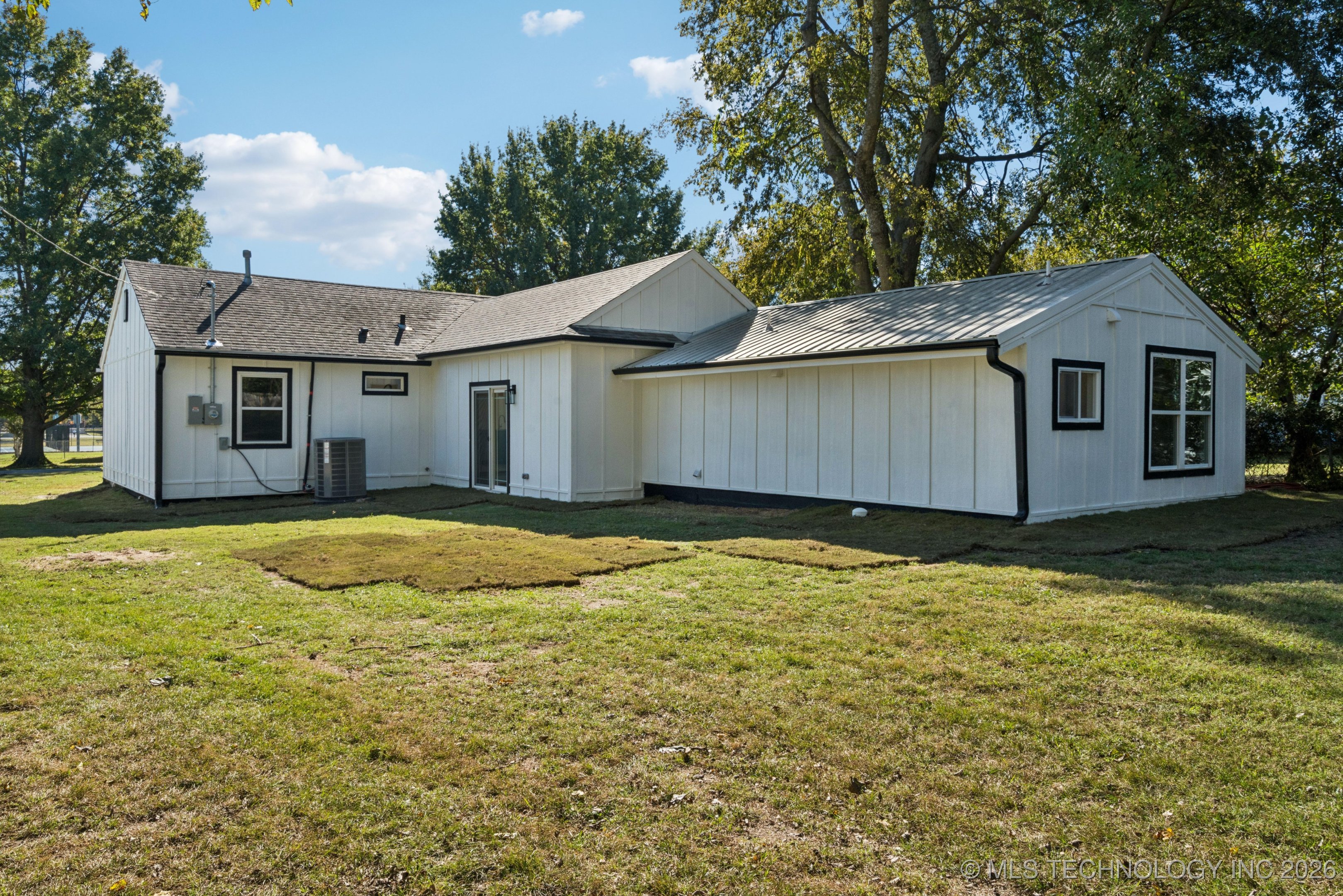 220 W Memphis Street Property Photo 28