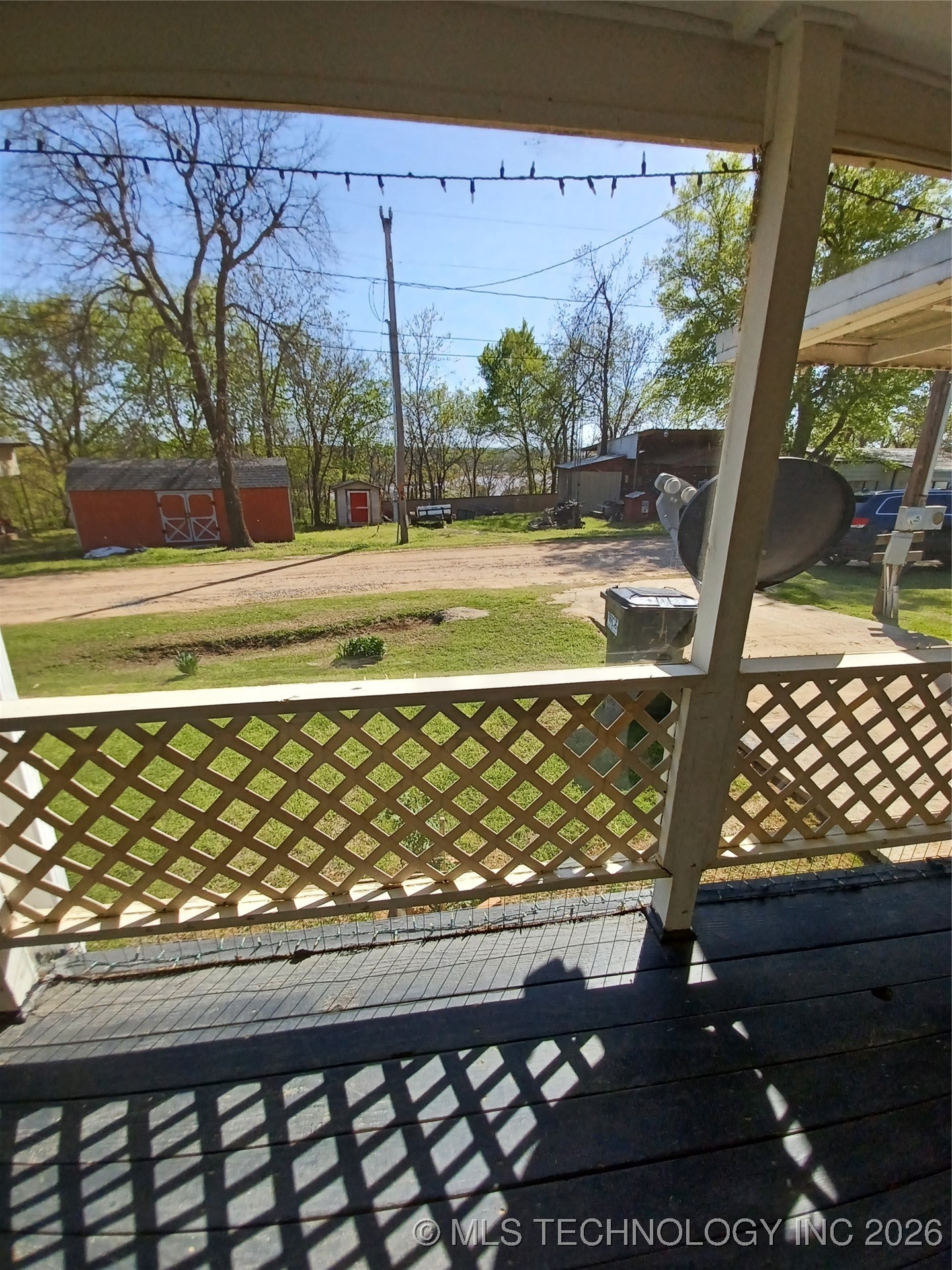 416747 Delaware Drive Property Photo 6