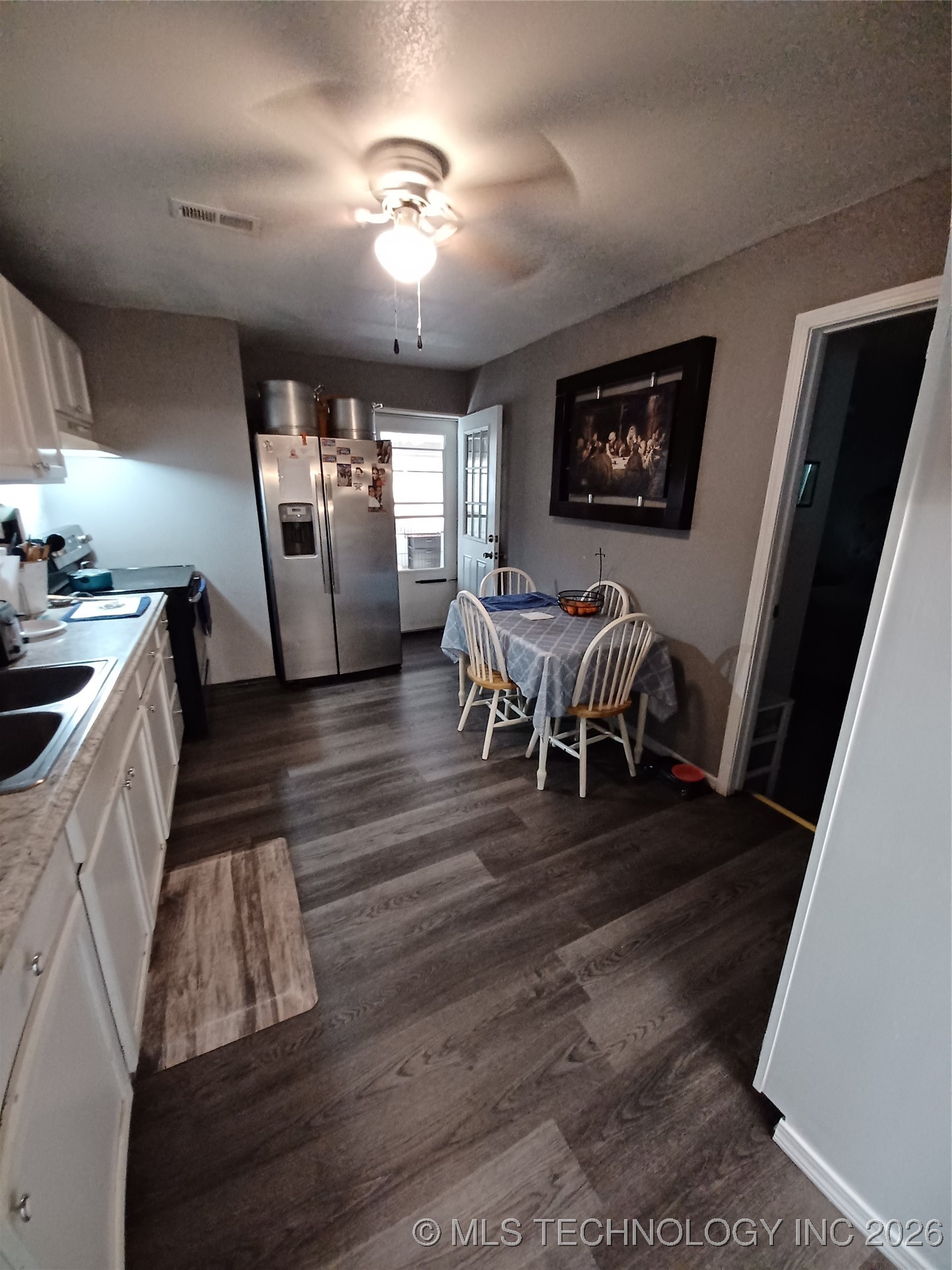 416747 Delaware Drive Property Photo 9