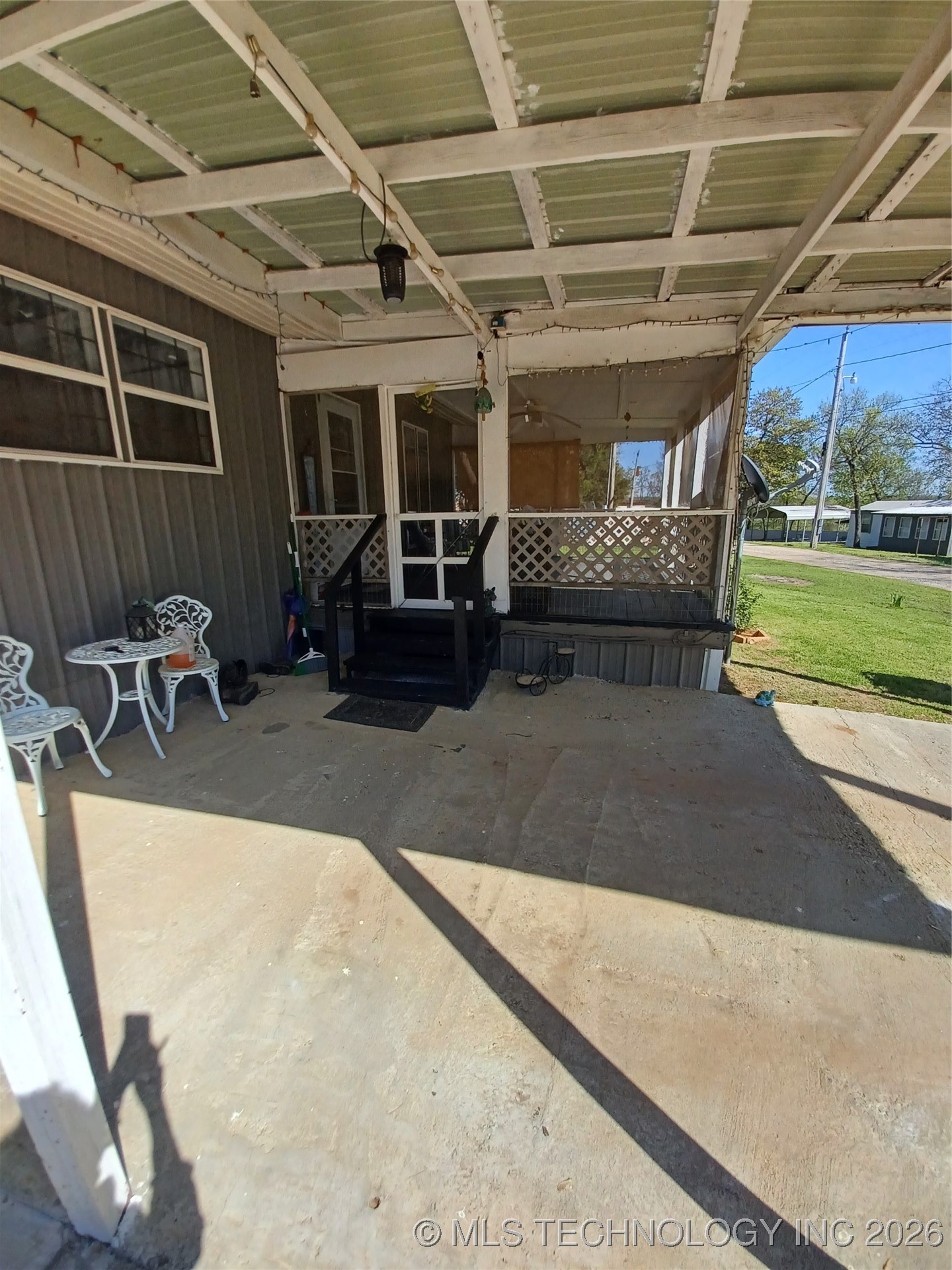 416747 Delaware Drive Property Photo 24