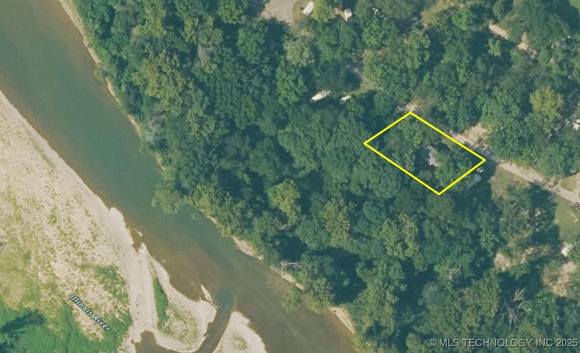 462436 Riverside Drive Property Photo 5