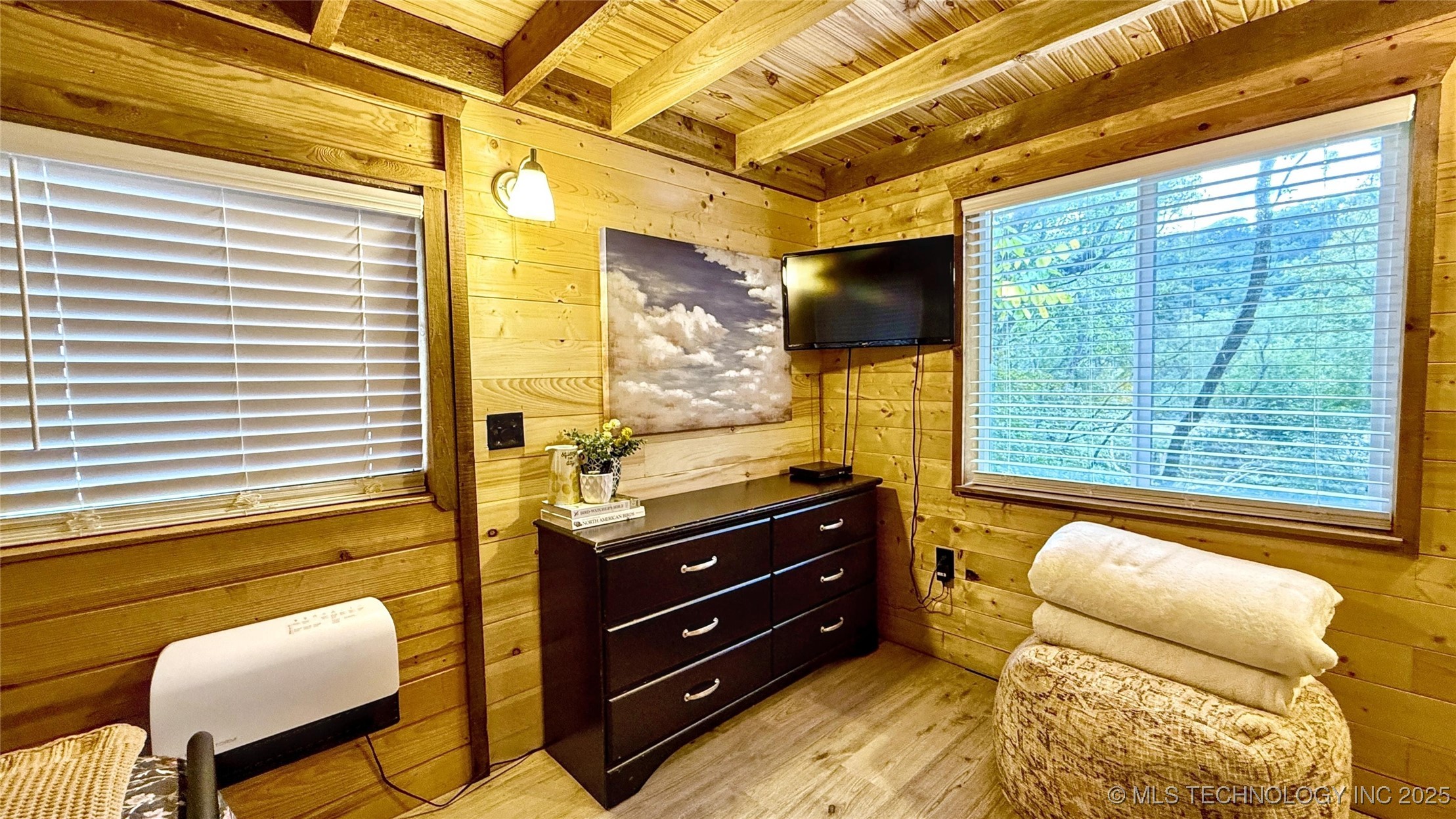 462436 Riverside Drive Property Photo 23