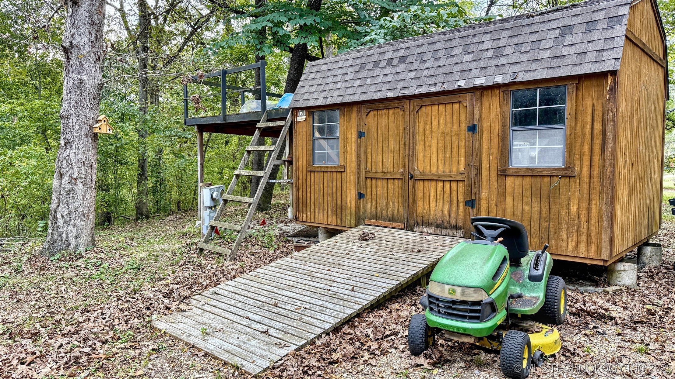 462436 Riverside Drive Property Photo 40