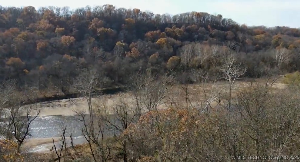 462436 Riverside Drive Property Photo 45