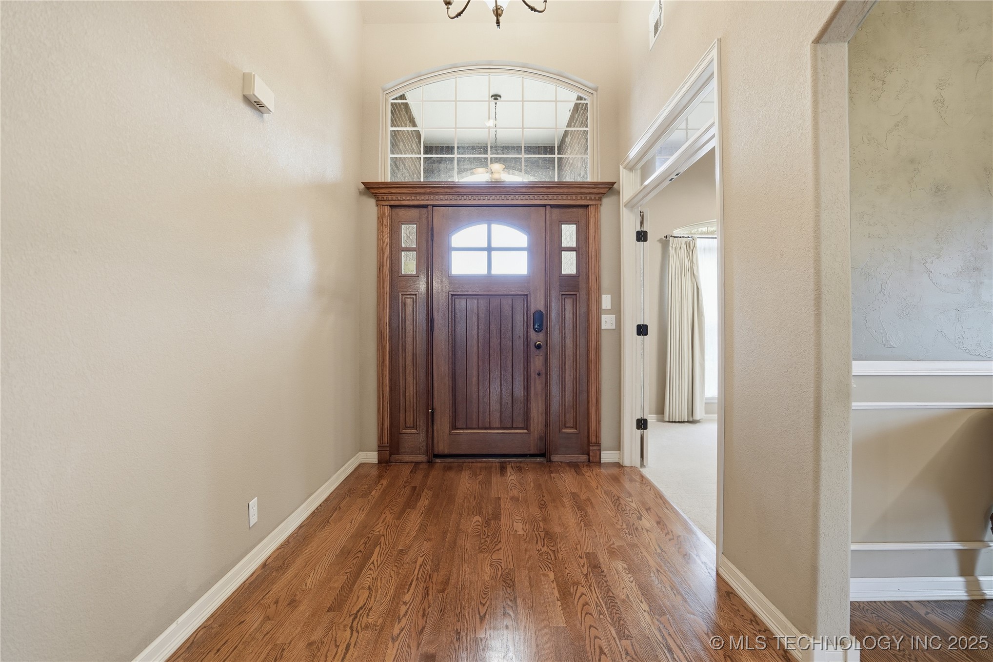 401 S Tallchief Avenue Property Photo 6