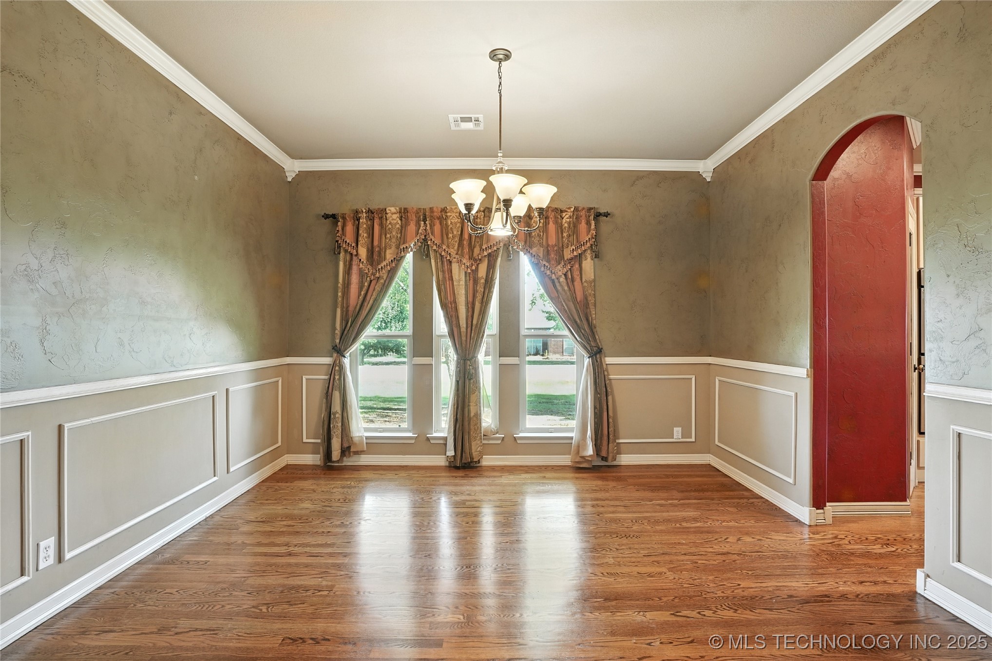 401 S Tallchief Avenue Property Photo 11