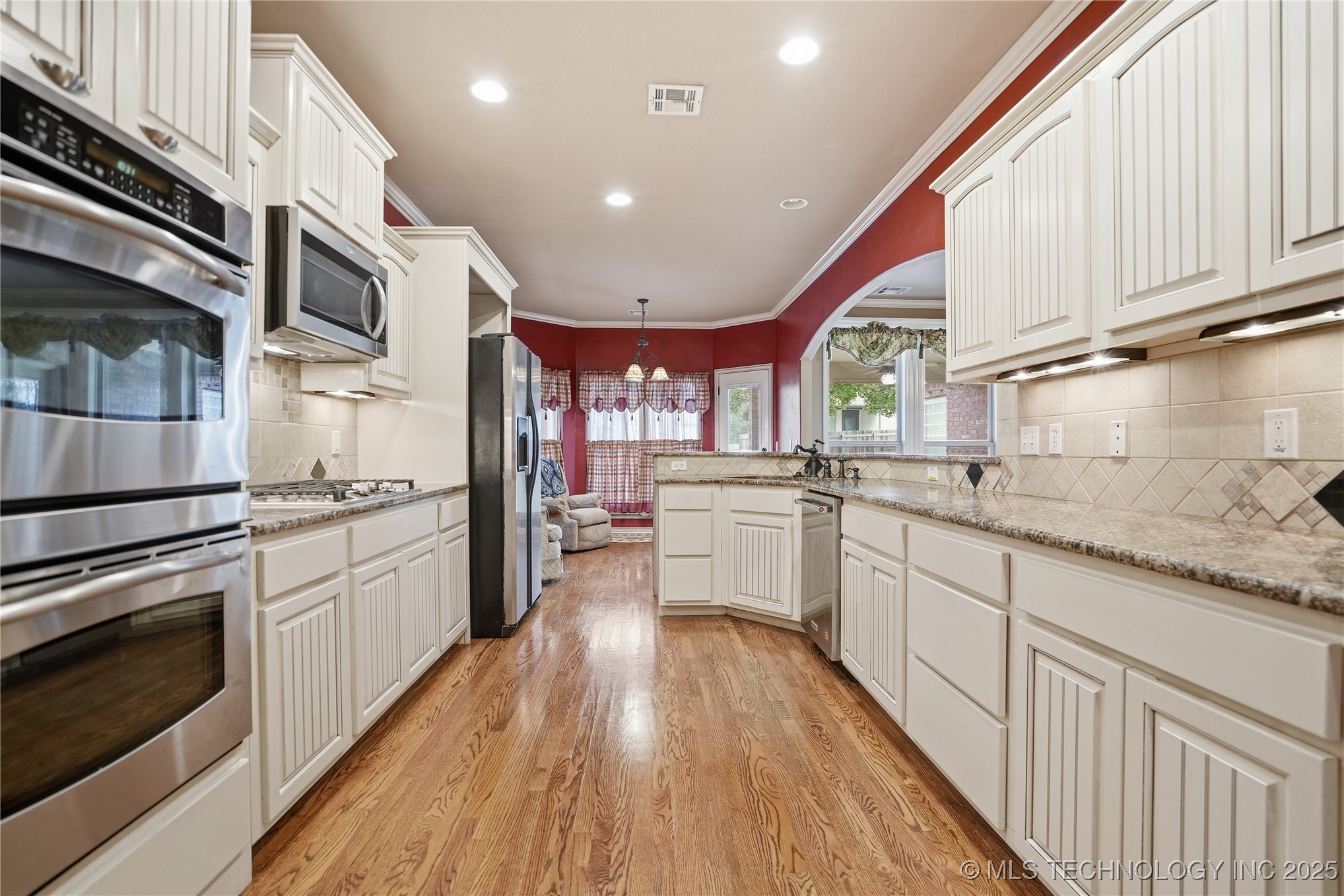 401 S Tallchief Avenue Property Photo 12