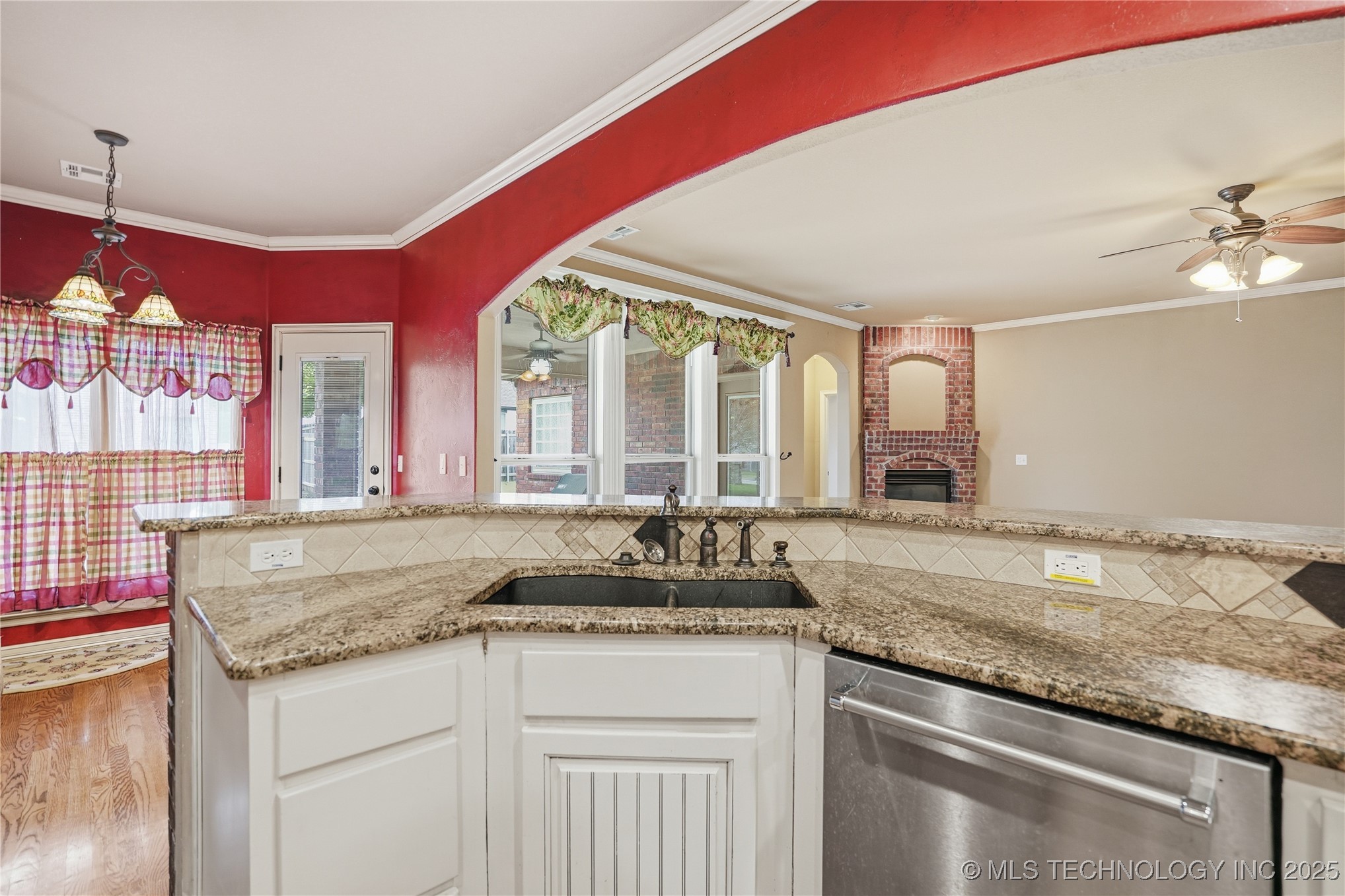 401 S Tallchief Avenue Property Photo 15