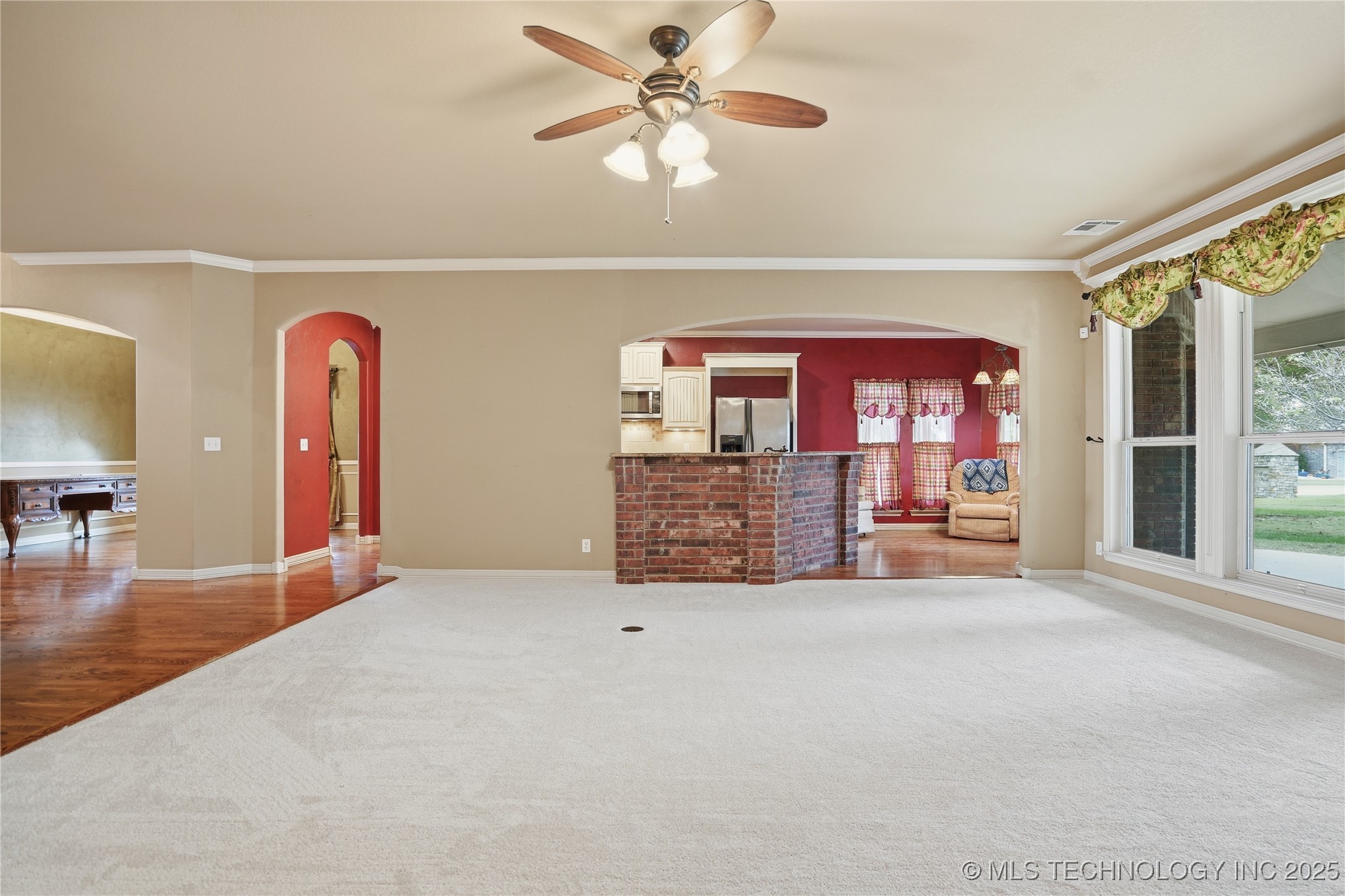 401 S Tallchief Avenue Property Photo 20