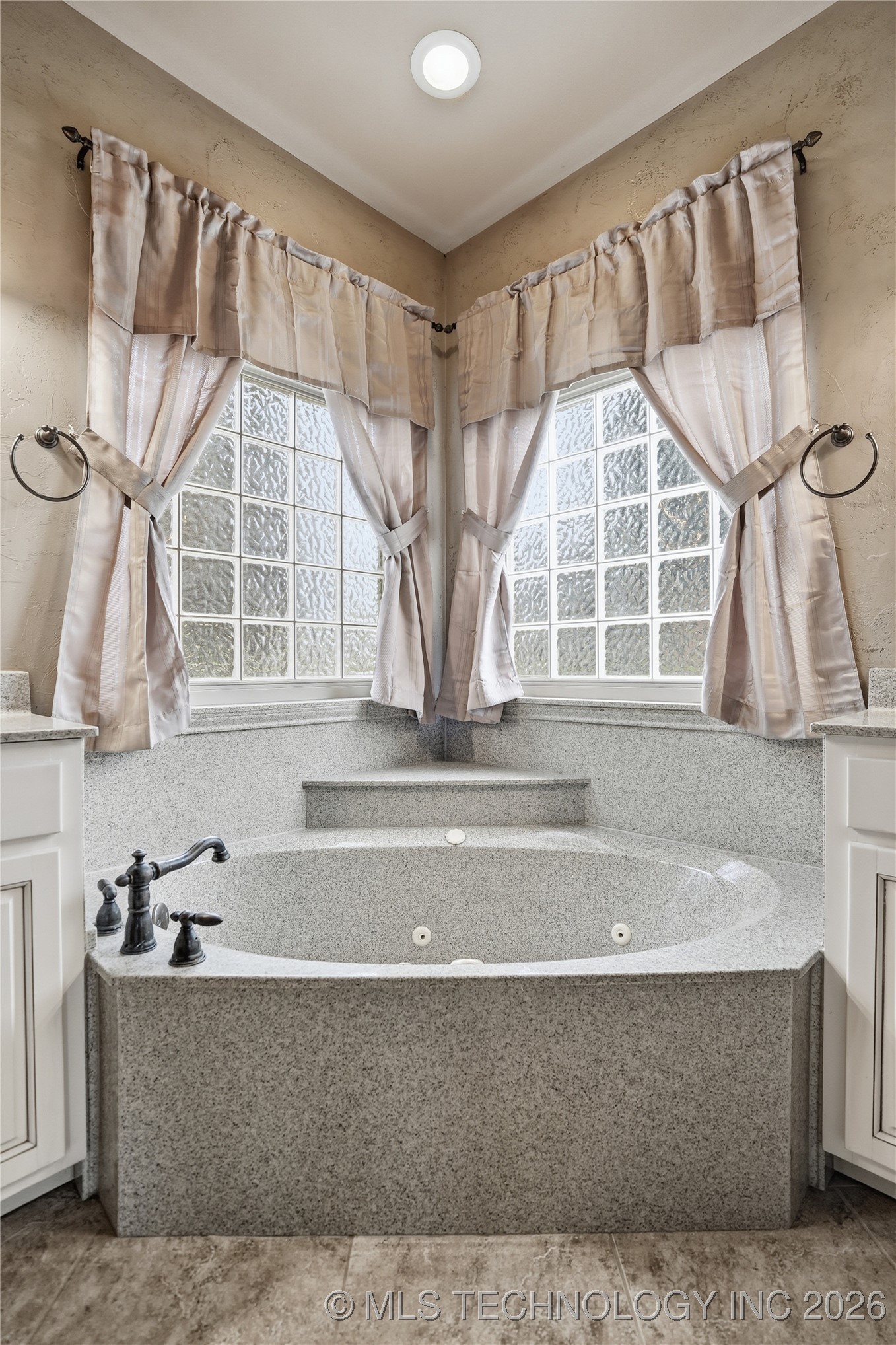 401 S Tallchief Avenue Property Photo 28