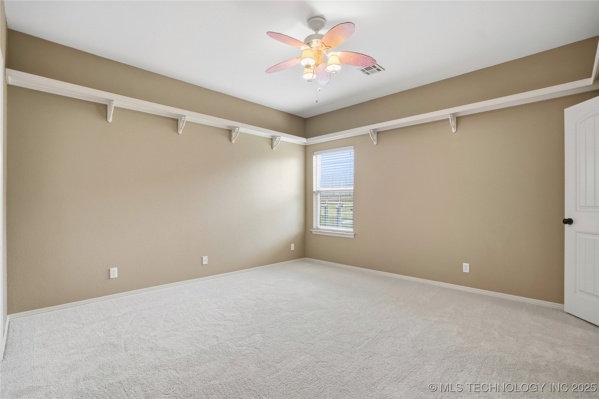 401 S Tallchief Avenue Property Photo 34