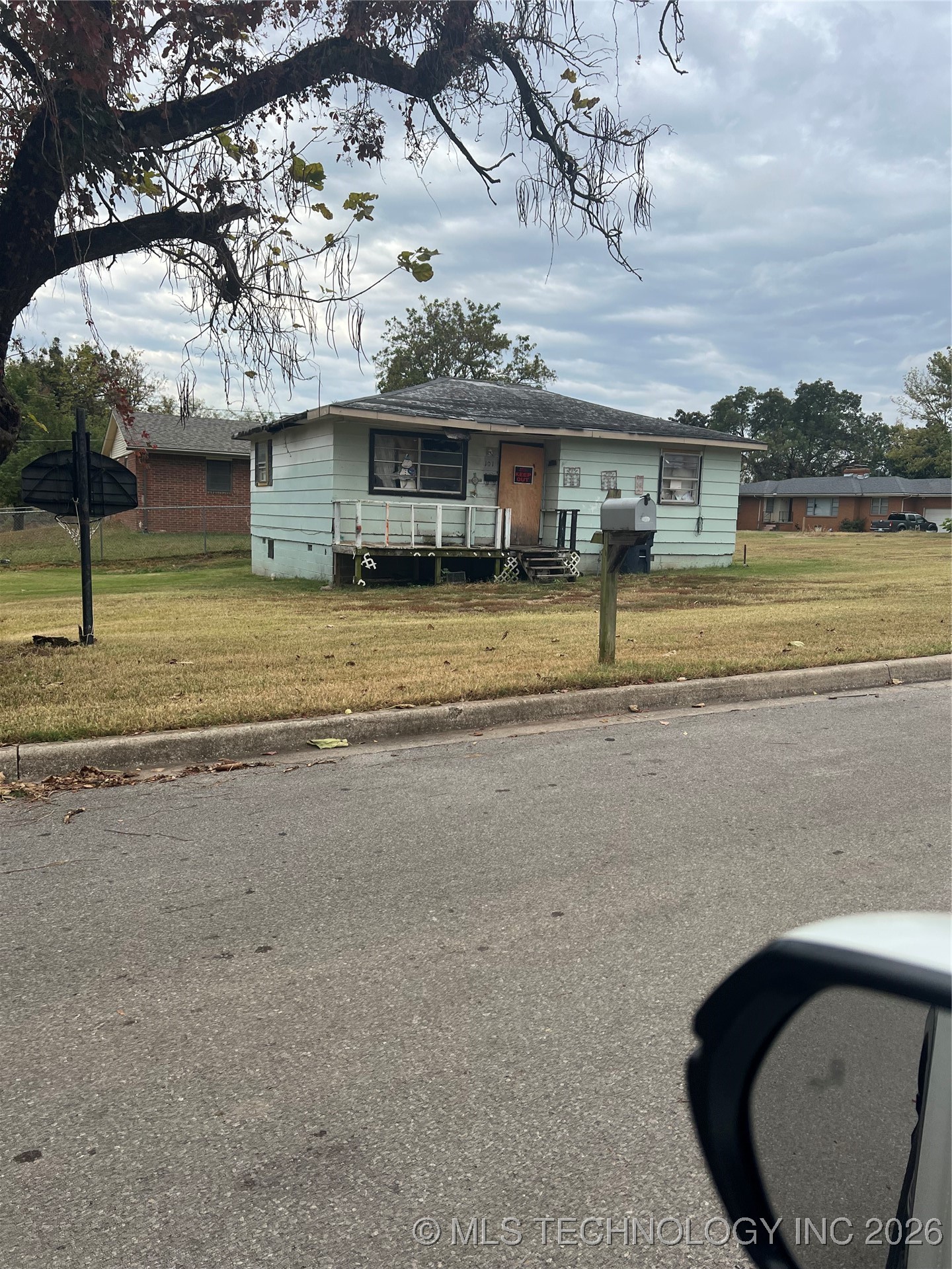 803 S Bell Avenue Property Photo 1