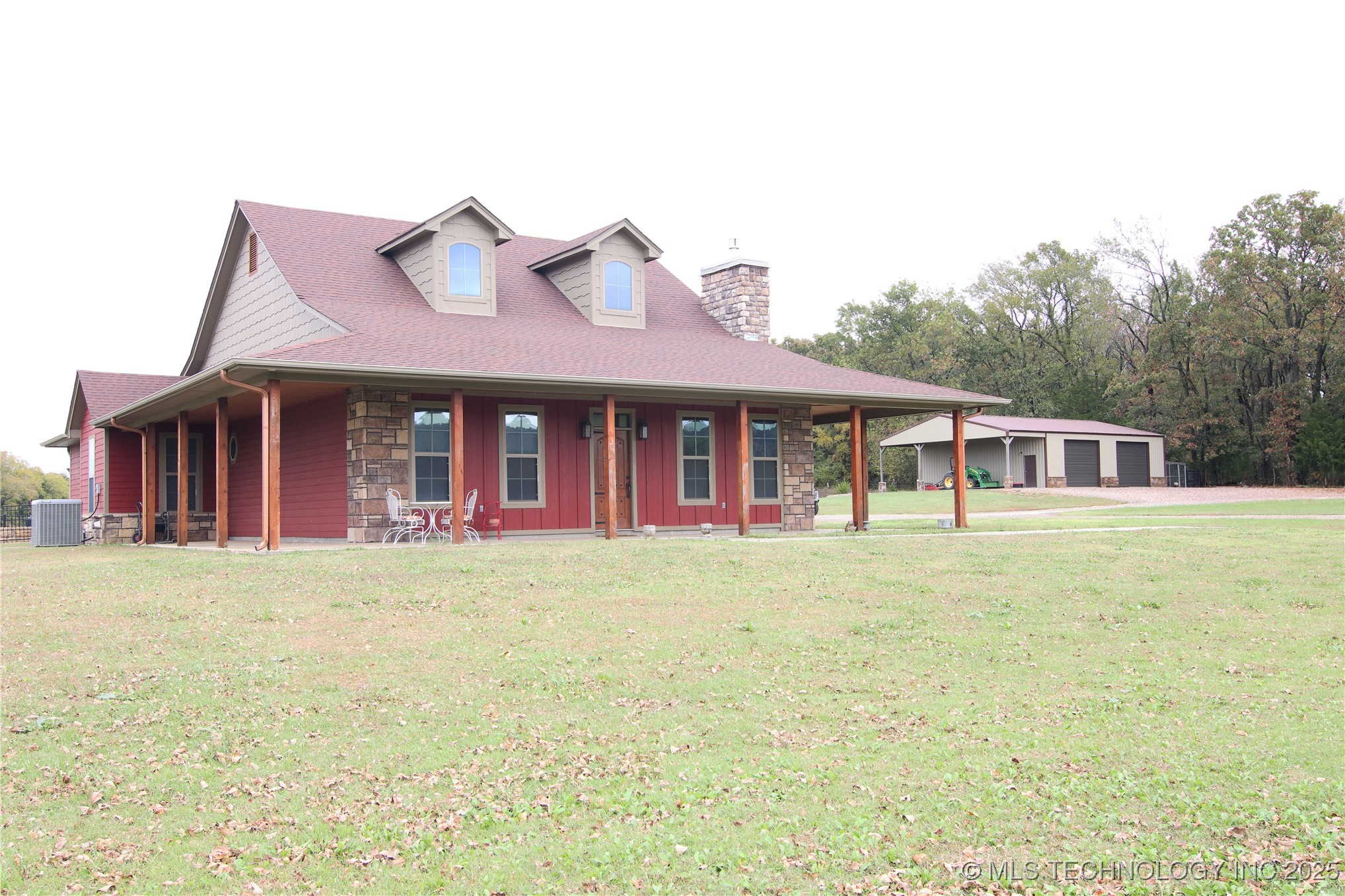 467281 Hwy 100 Property Photo 4