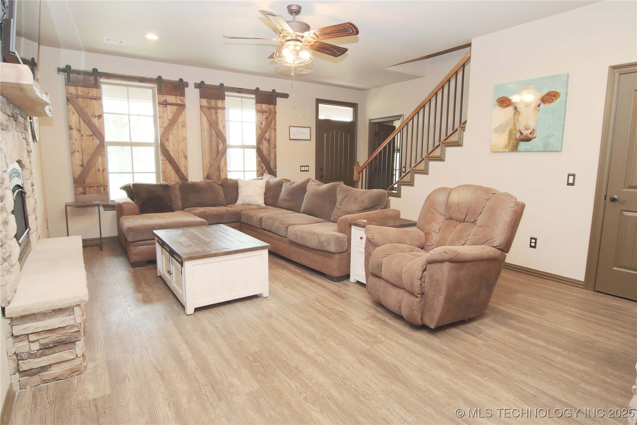 467281 Hwy 100 Property Photo 5