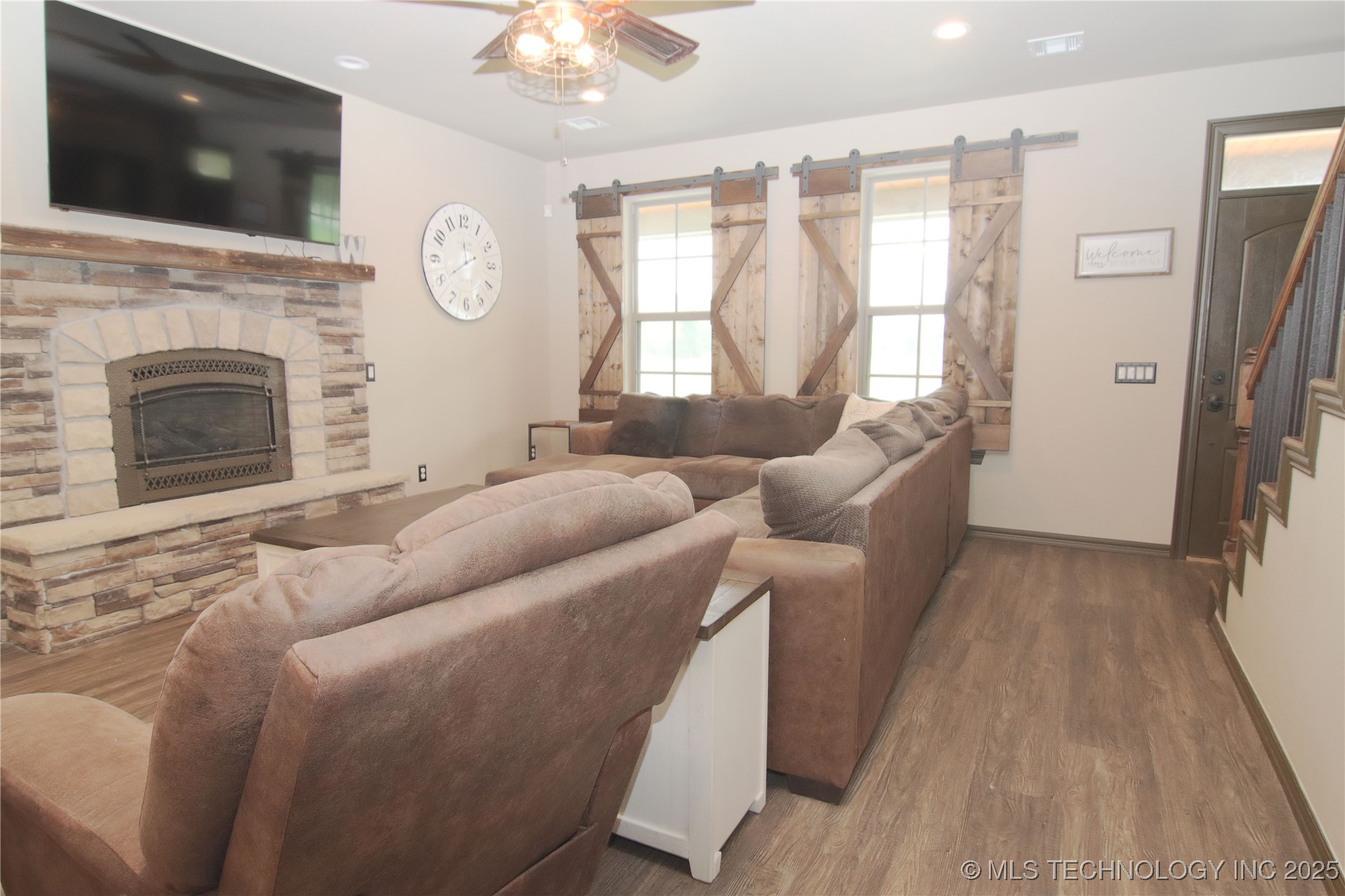 467281 Hwy 100 Property Photo 6