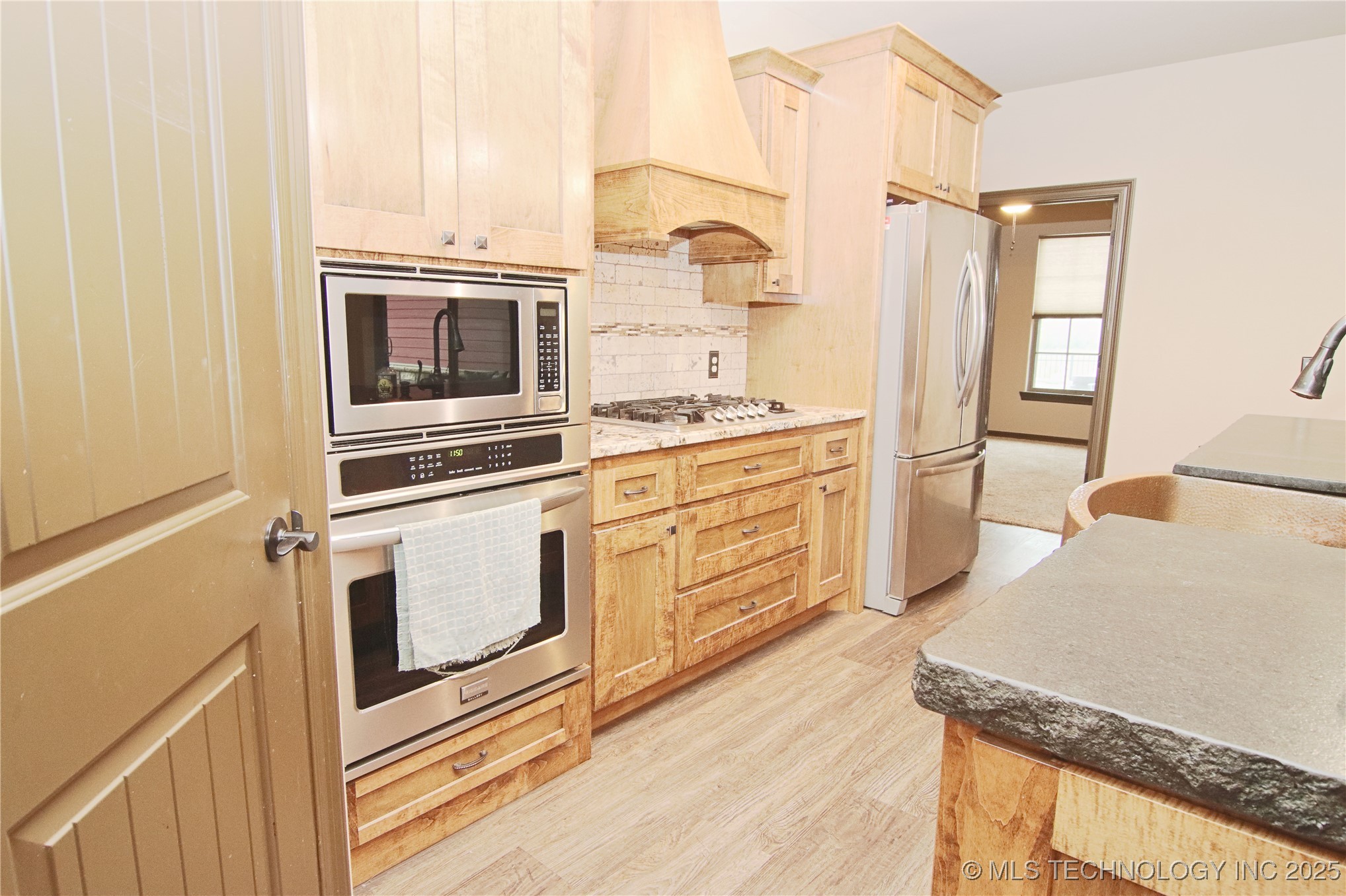 467281 Hwy 100 Property Photo 9