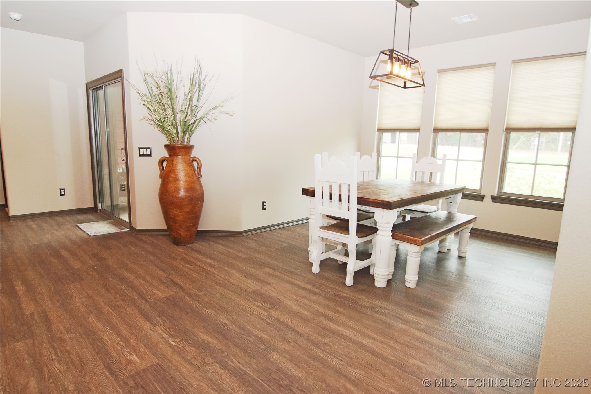 467281 Hwy 100 Property Photo 12