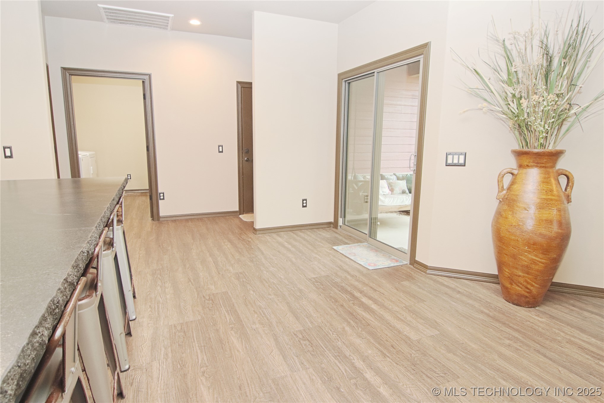 467281 Hwy 100 Property Photo 15