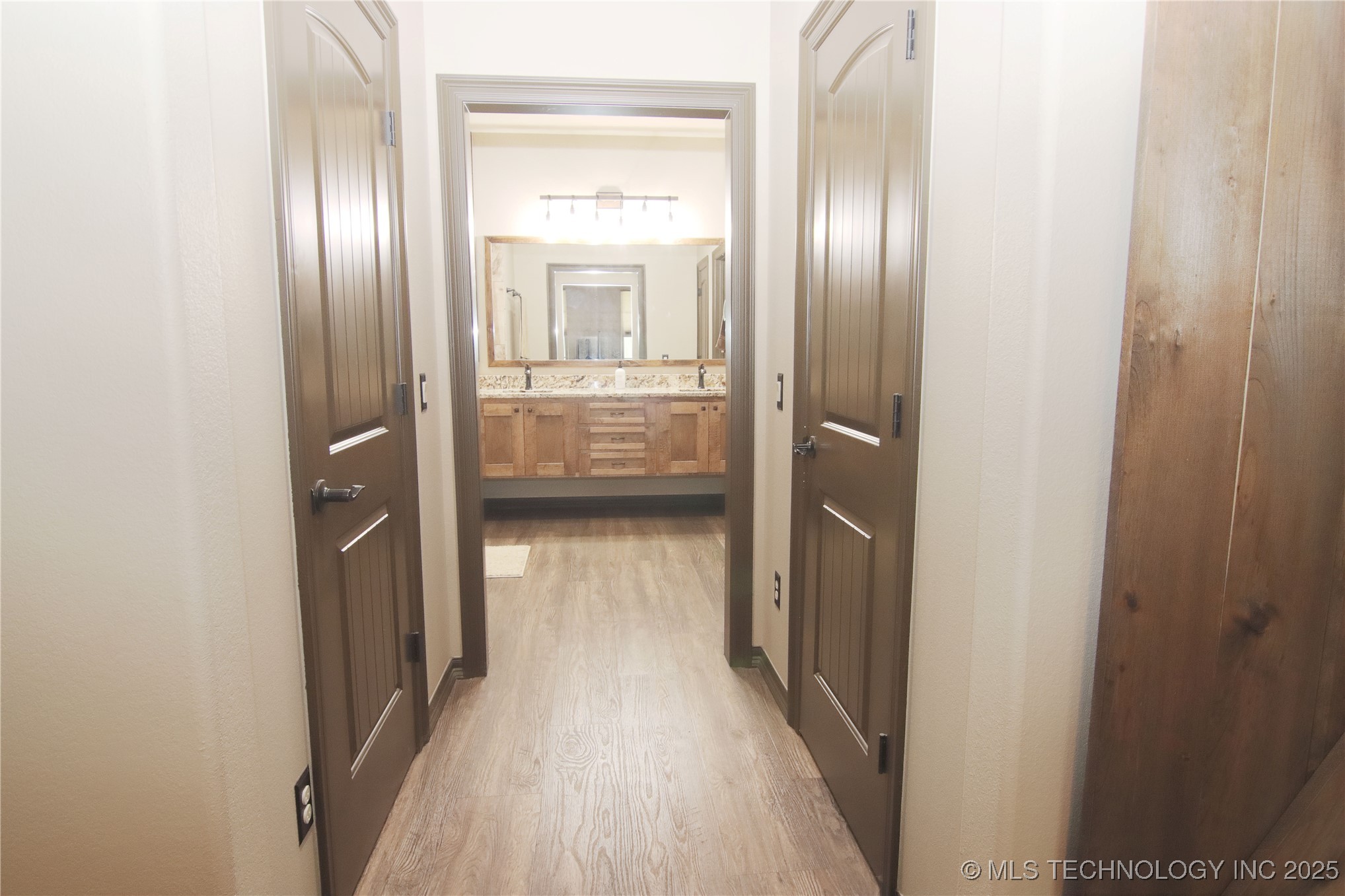 467281 Hwy 100 Property Photo 21