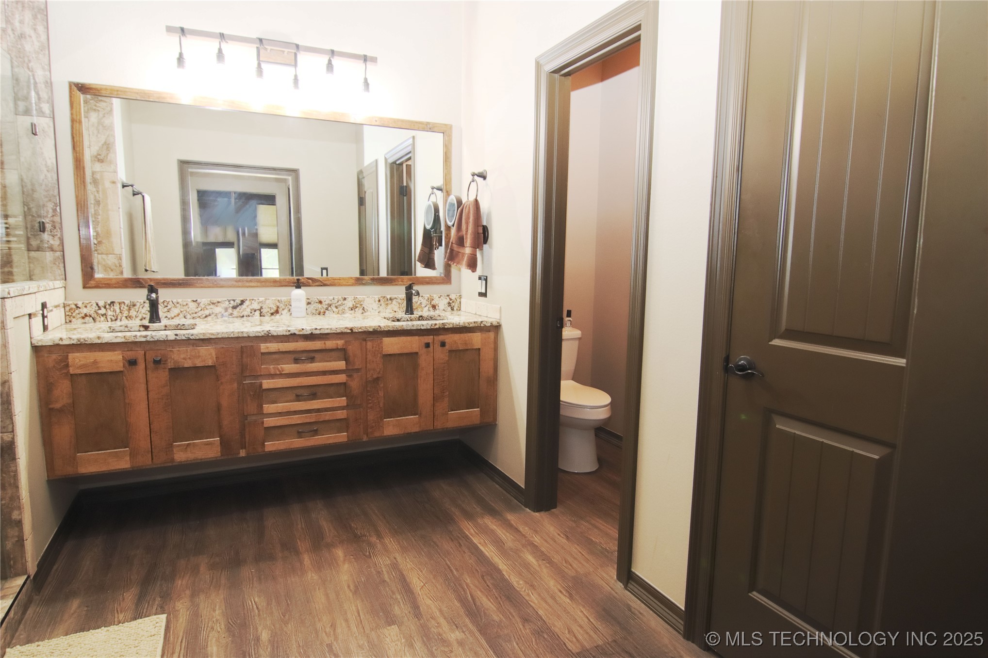 467281 Hwy 100 Property Photo 23