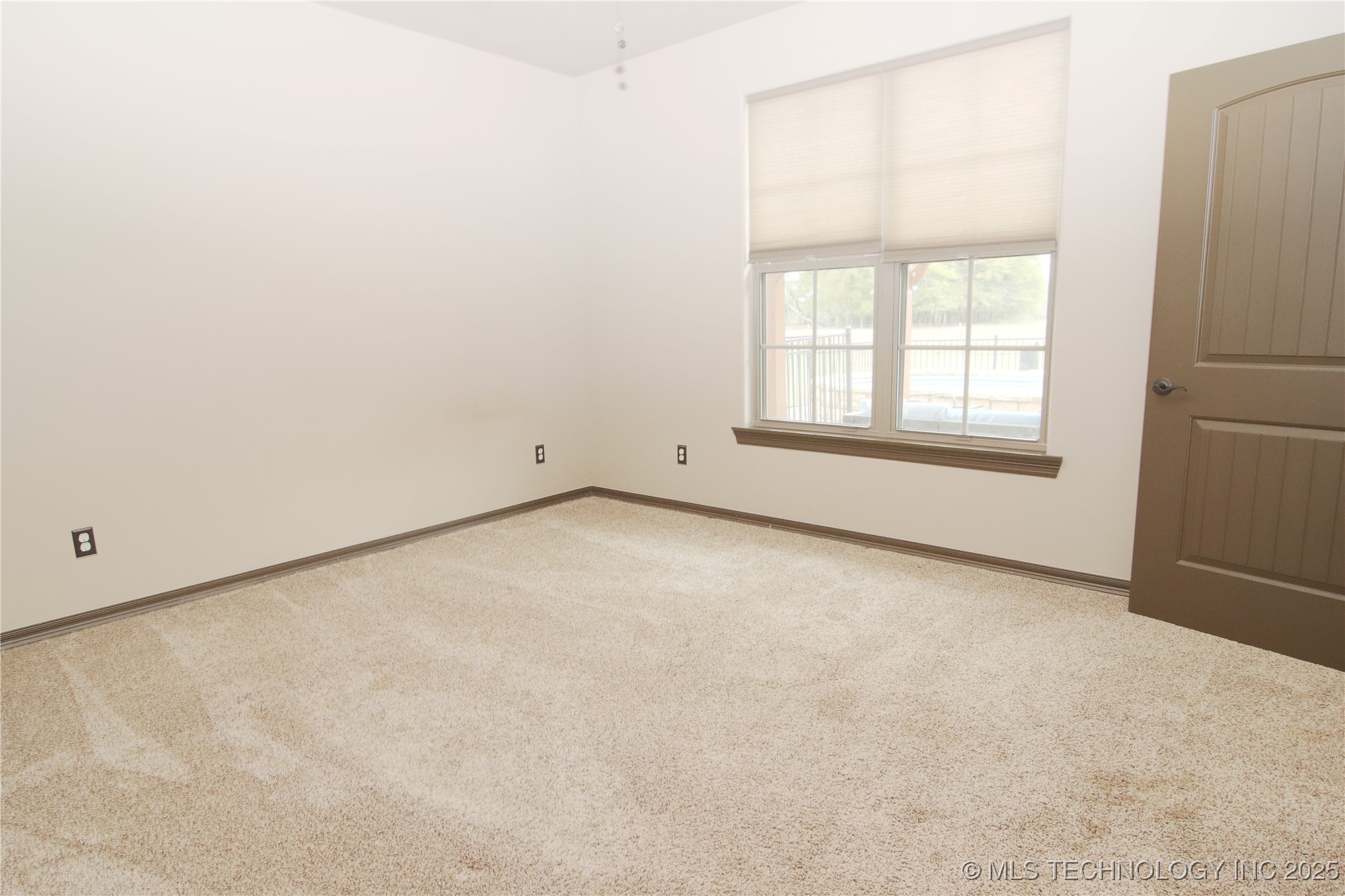 467281 Hwy 100 Property Photo 26