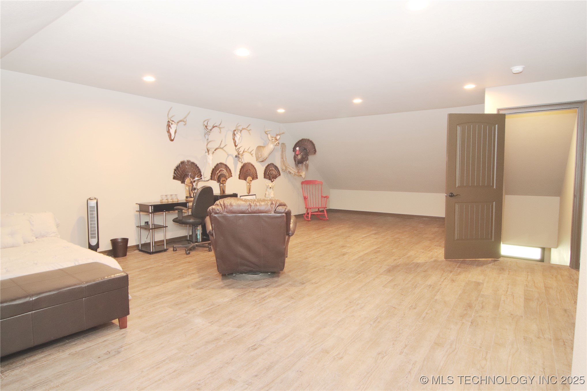 467281 Hwy 100 Property Photo 33