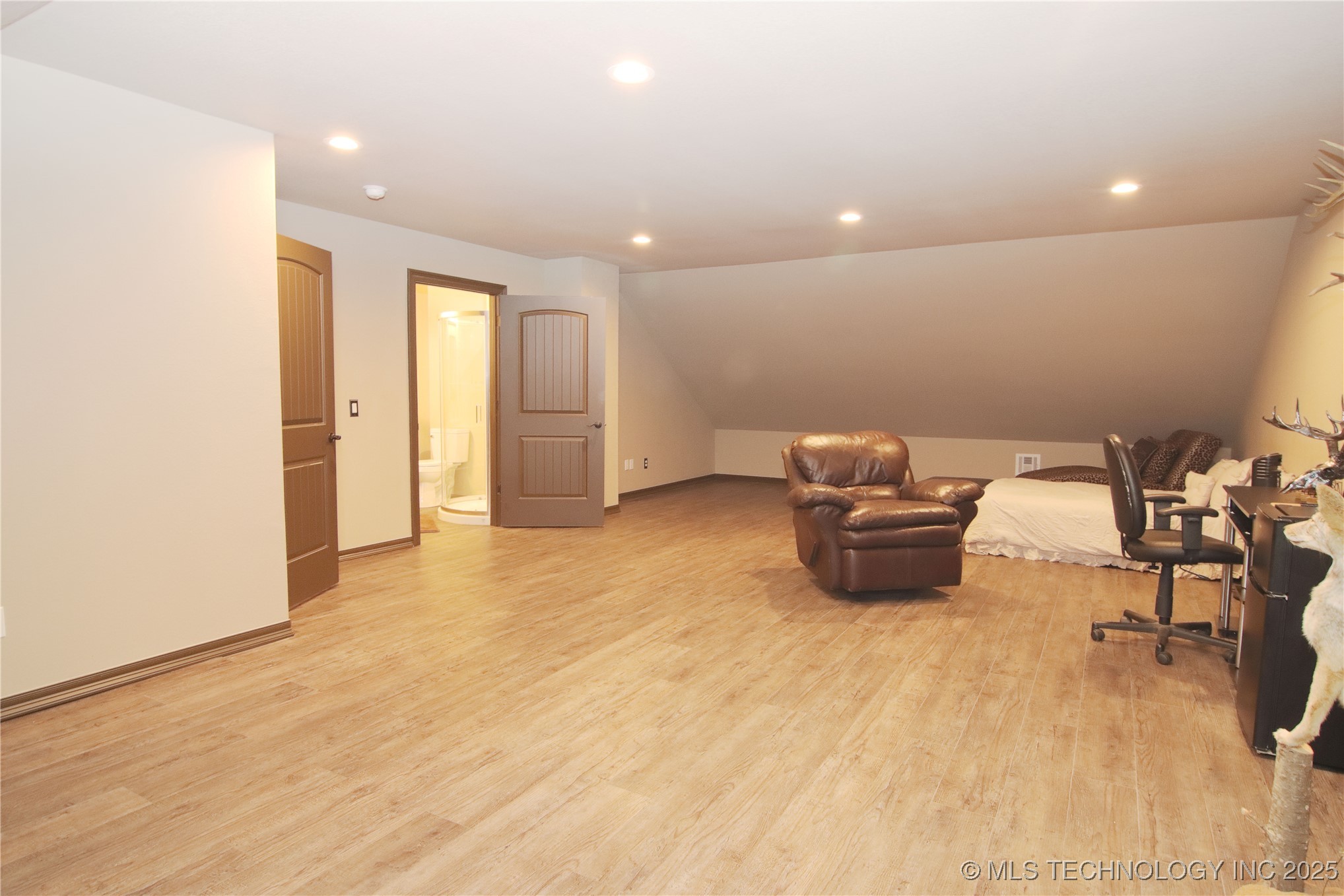 467281 Hwy 100 Property Photo 34