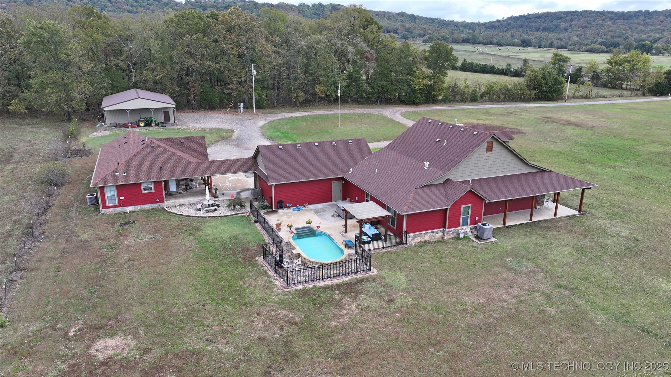 467281 Hwy 100 Property Photo 73