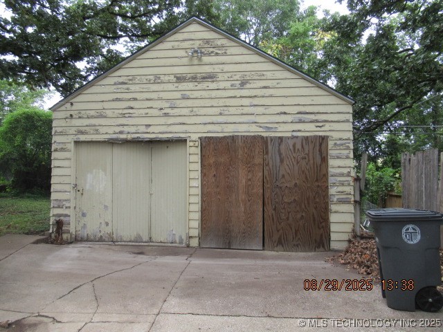 1921 W 41st Street Property Photo 34