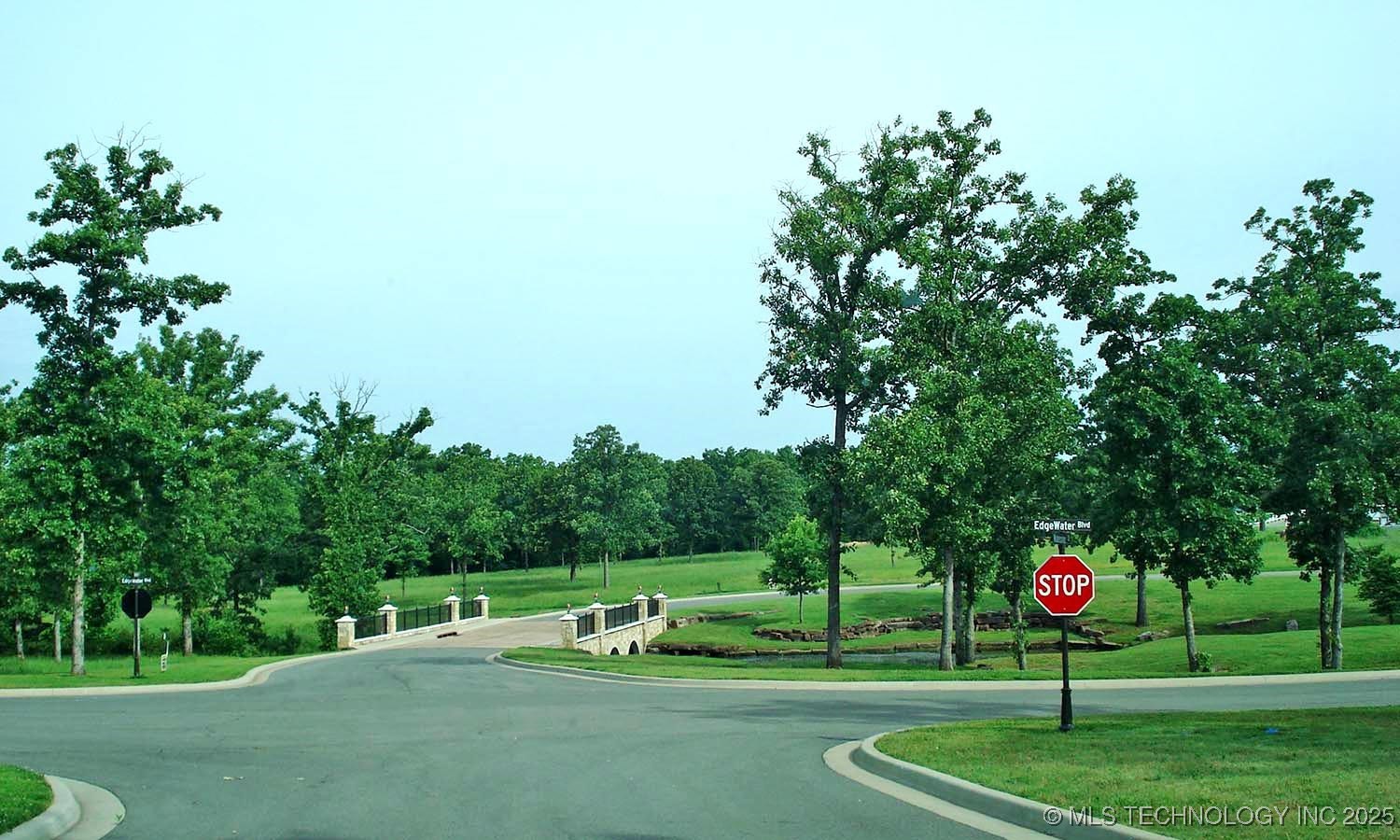 1065 Edgewater Boulevard Property Photo 21