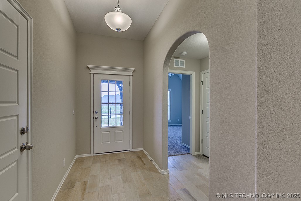 3205 E 147th Place S Property Photo 6