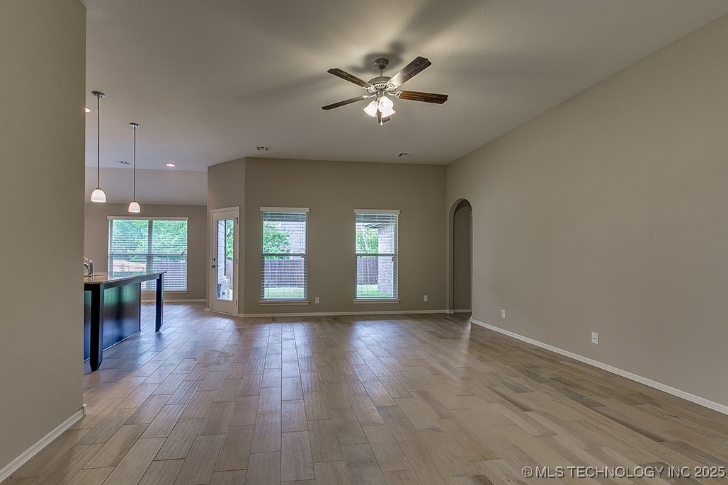 3205 E 147th Place S Property Photo 16