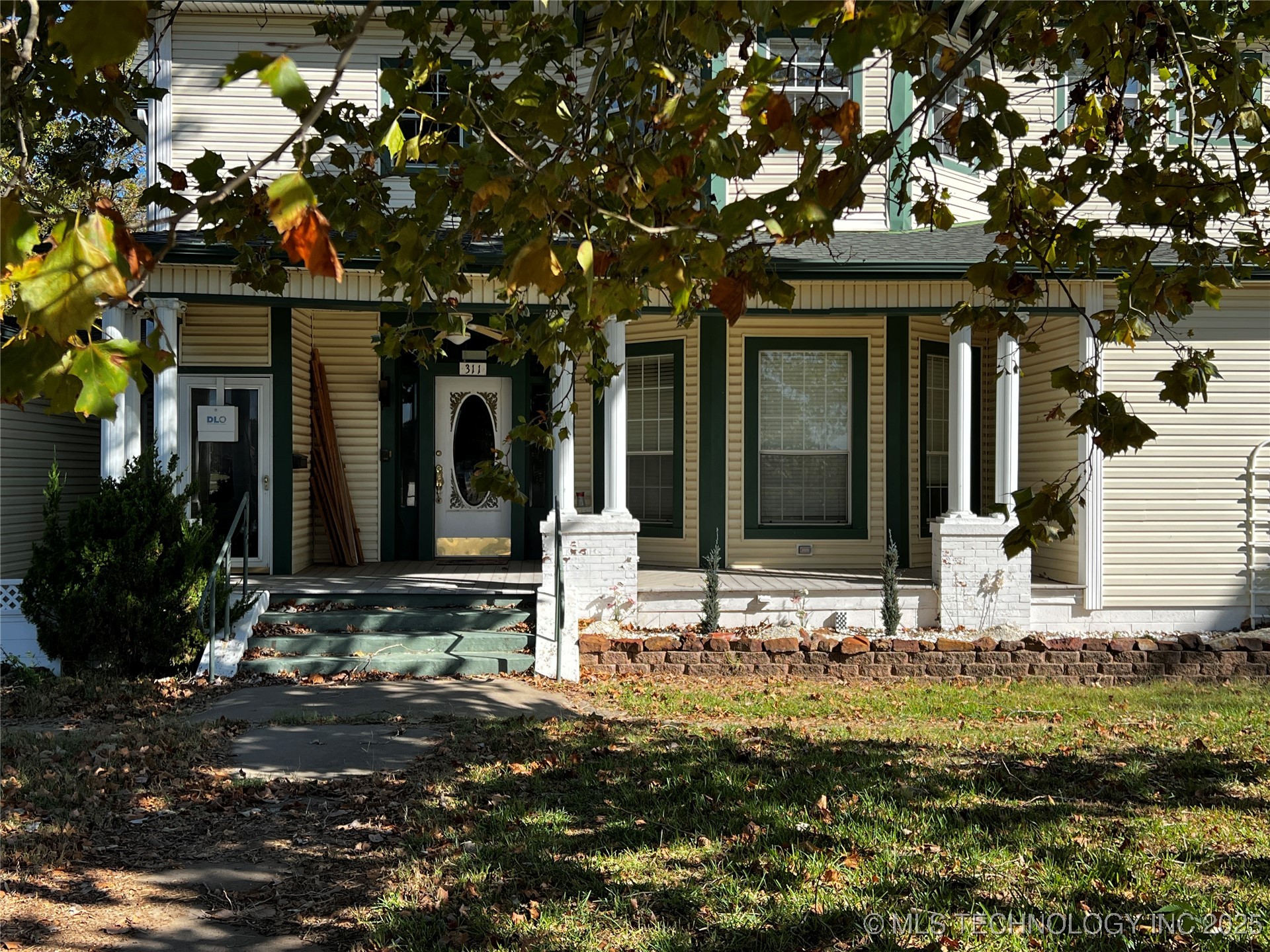 311 E A Street Property Photo 1