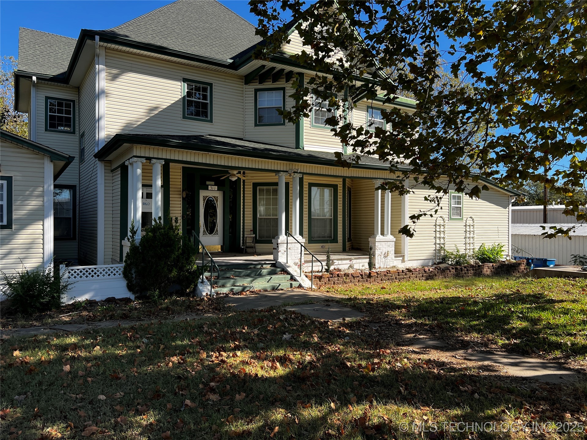 311 E A Street Property Photo 2