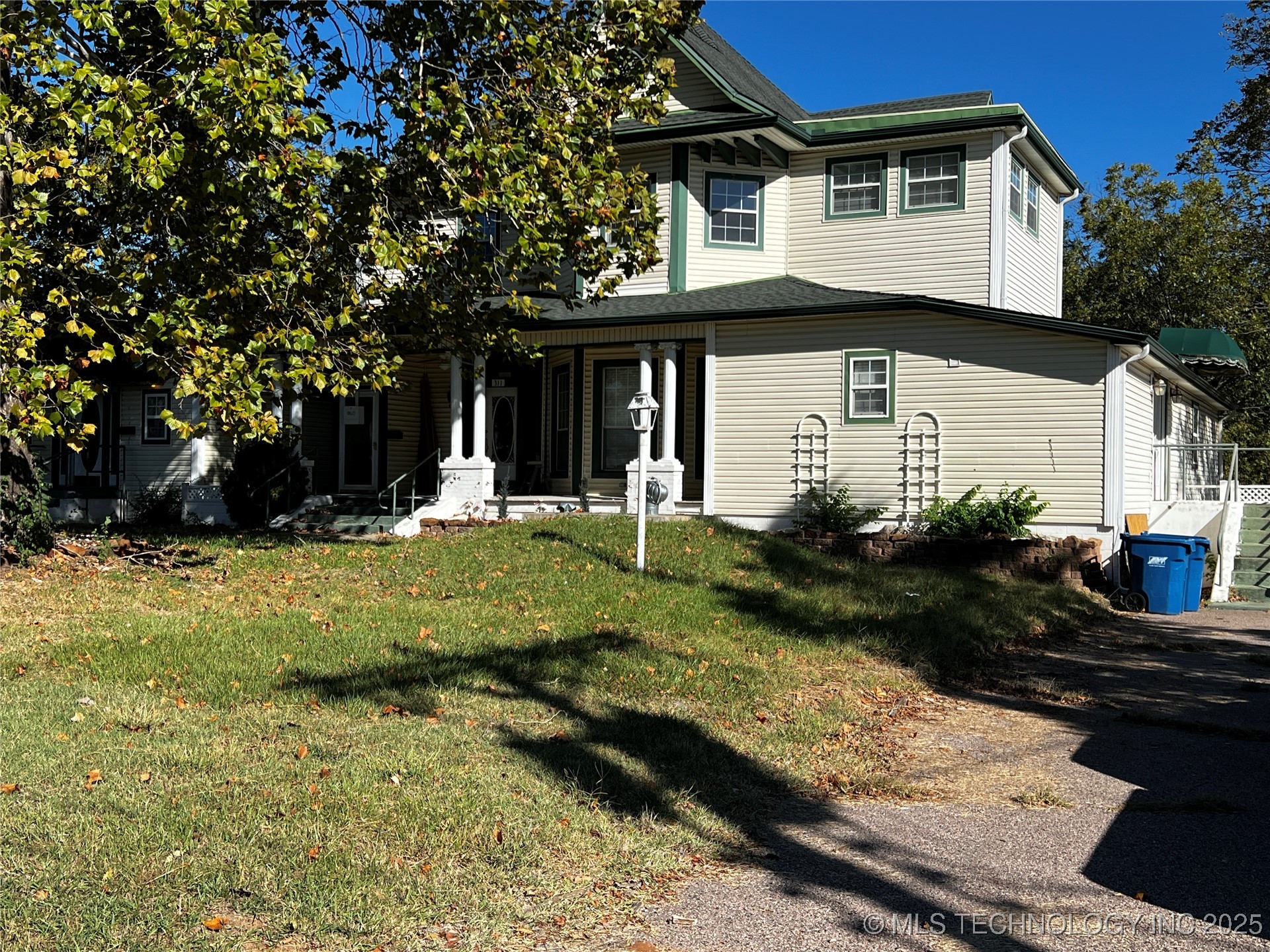 311 E A Street Property Photo 3