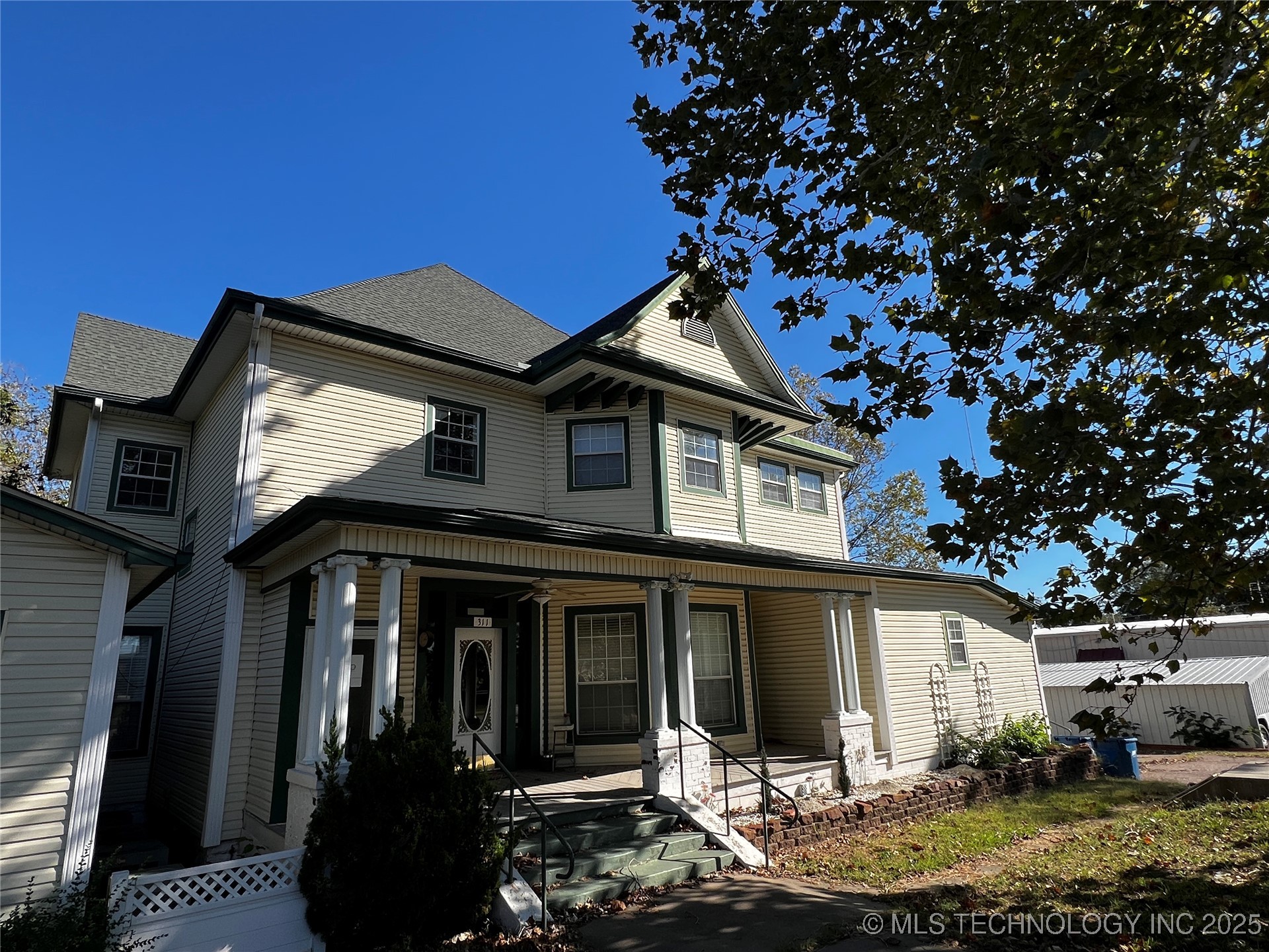 311 E A Street Property Photo 4