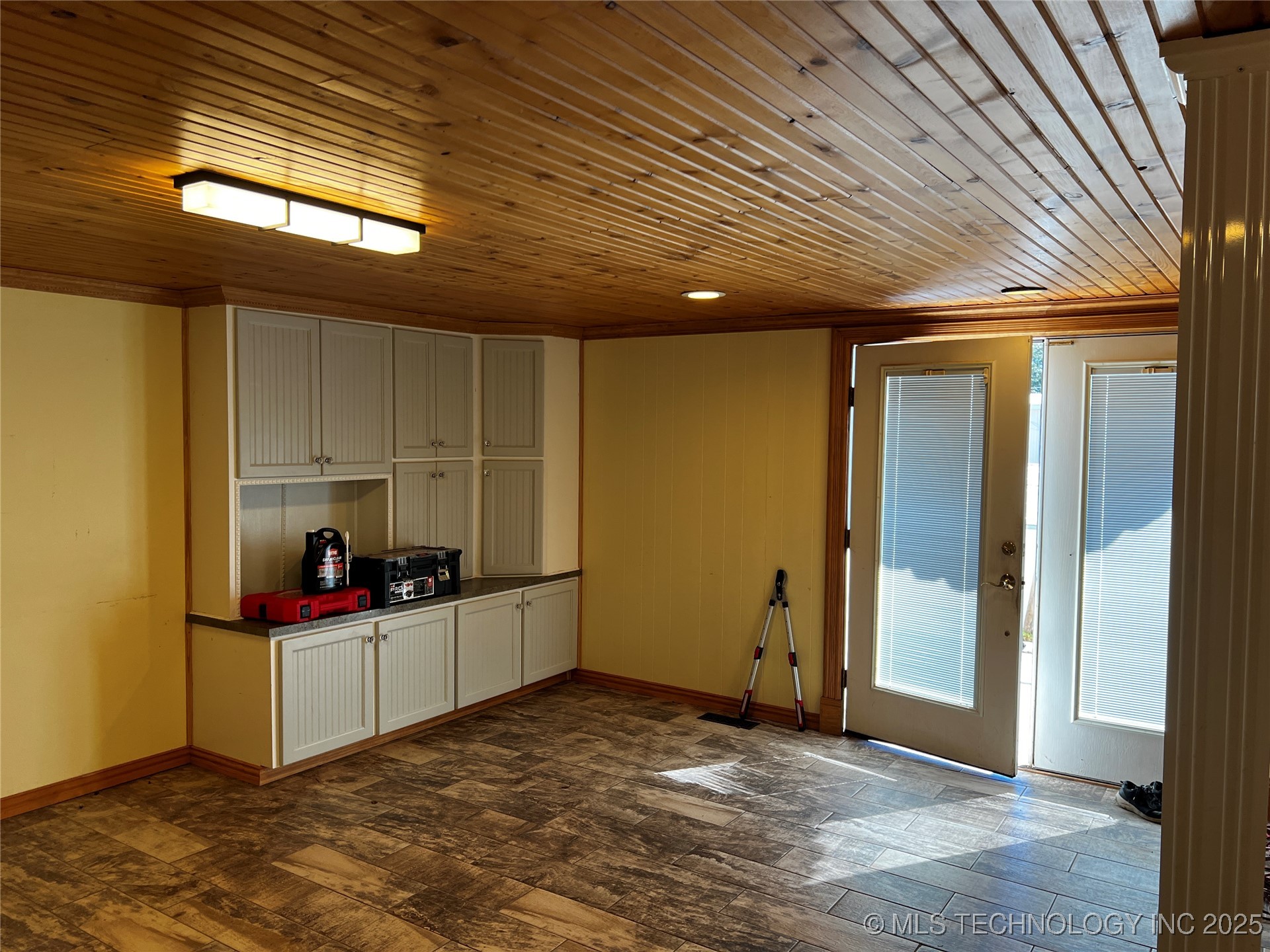 311 E A Street Property Photo 23