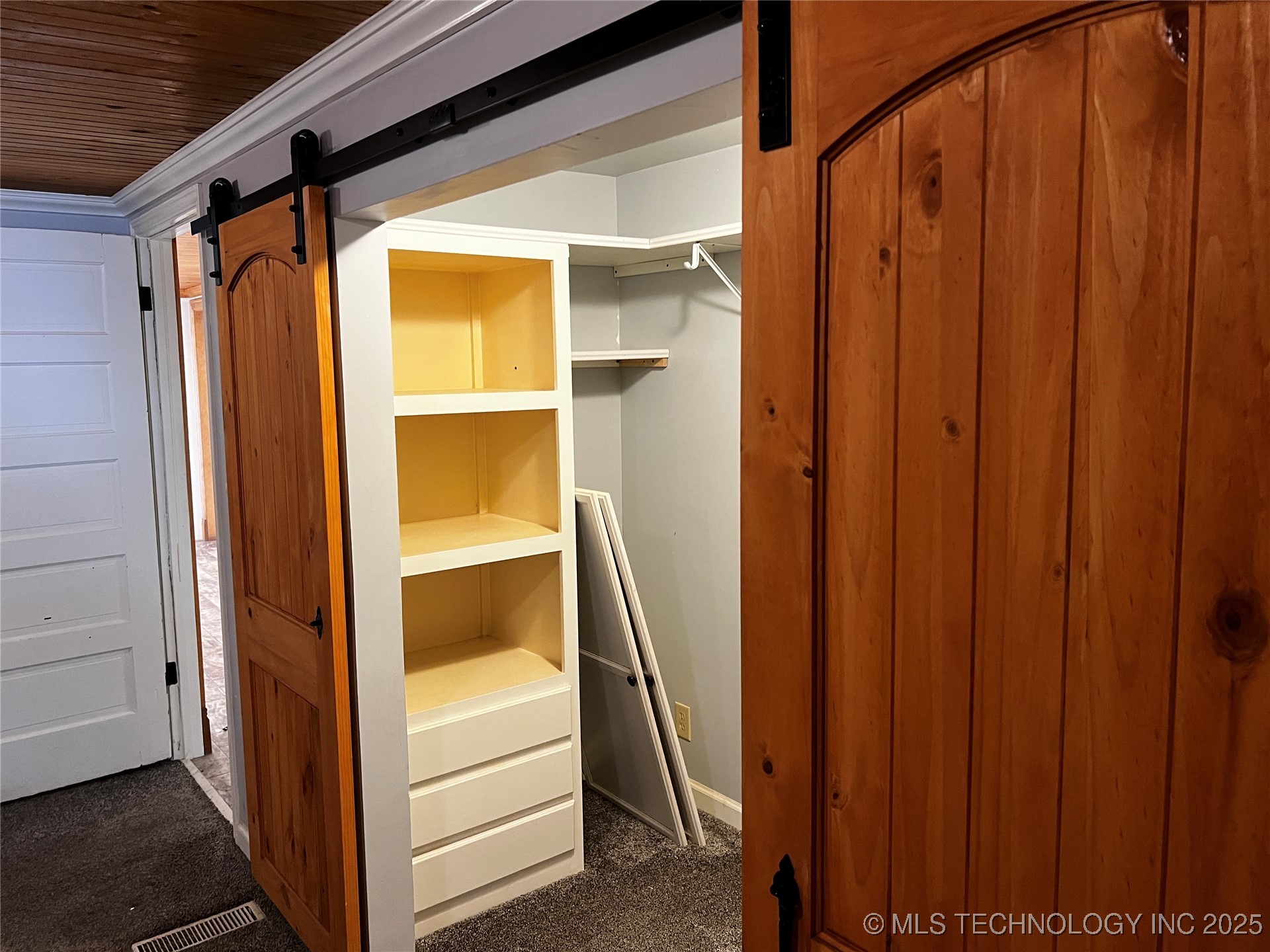 311 E A Street Property Photo 28