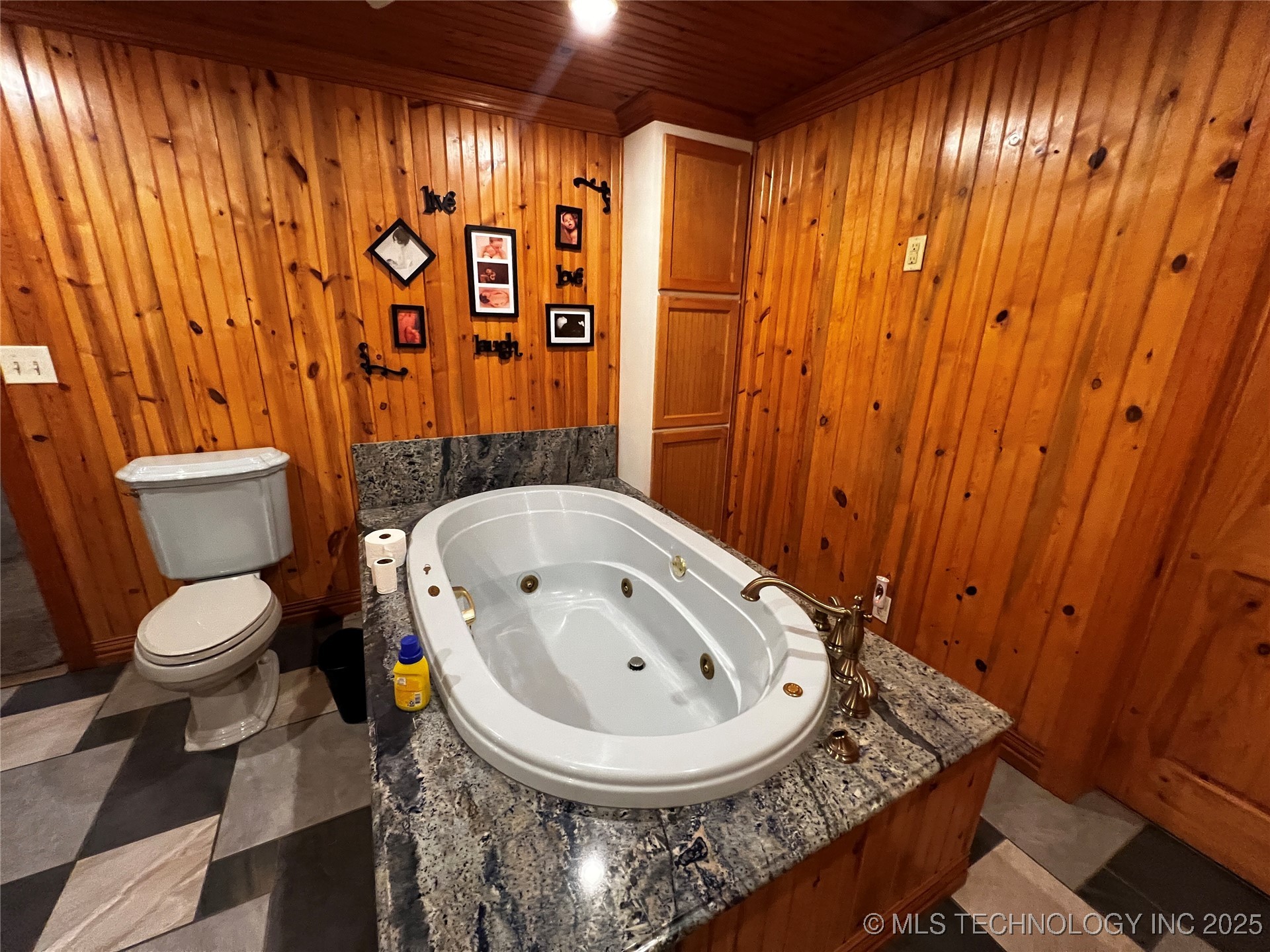 311 E A Street Property Photo 47