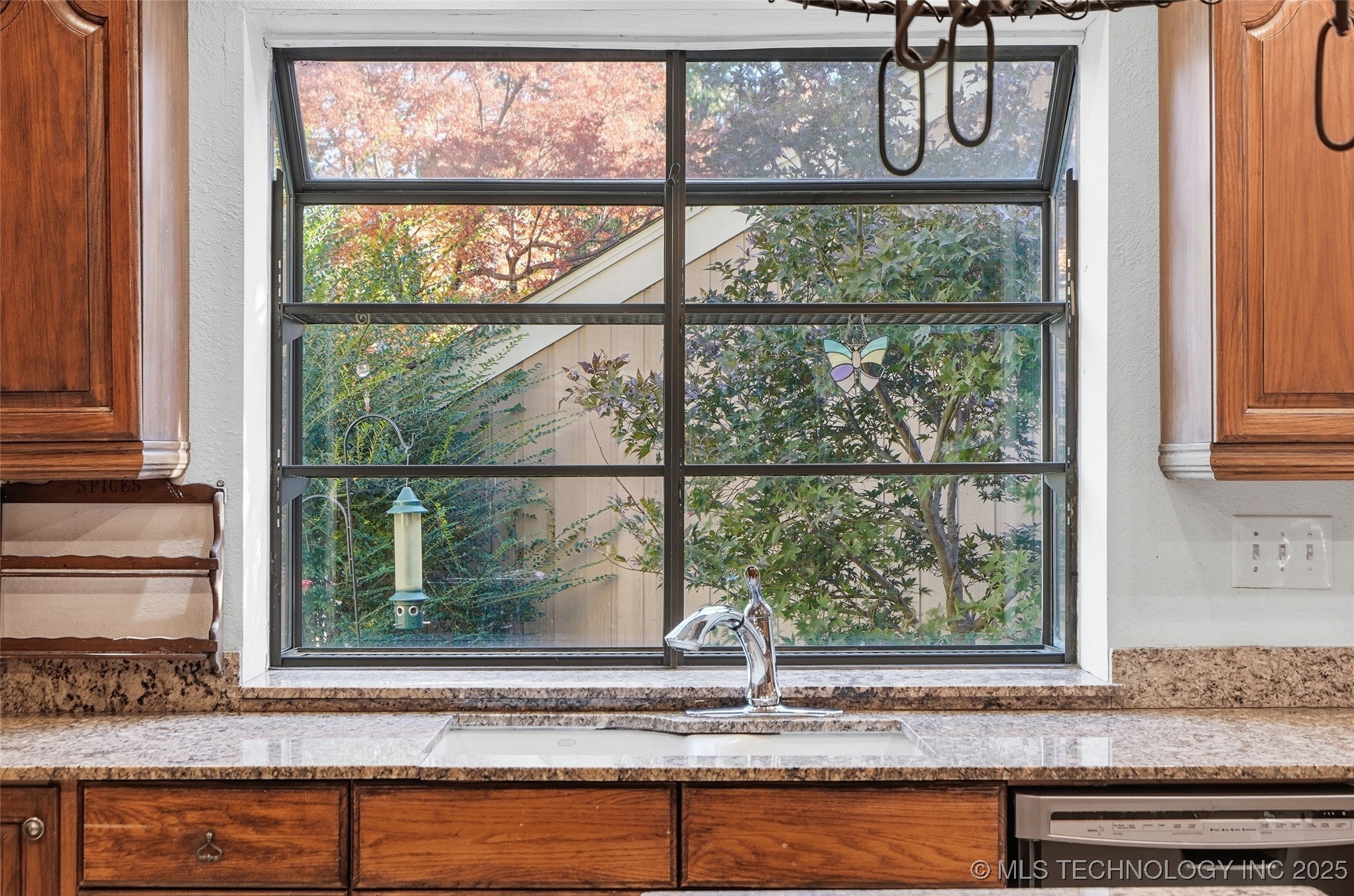 3727 E 64th Pl Place Property Photo 11