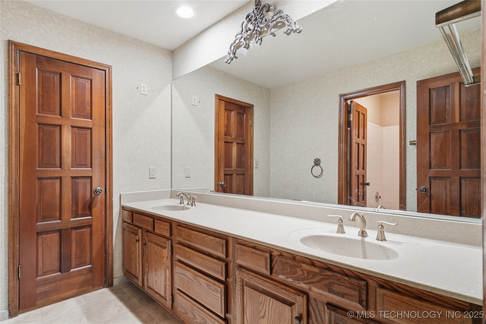 3727 E 64th Pl Place Property Photo 18