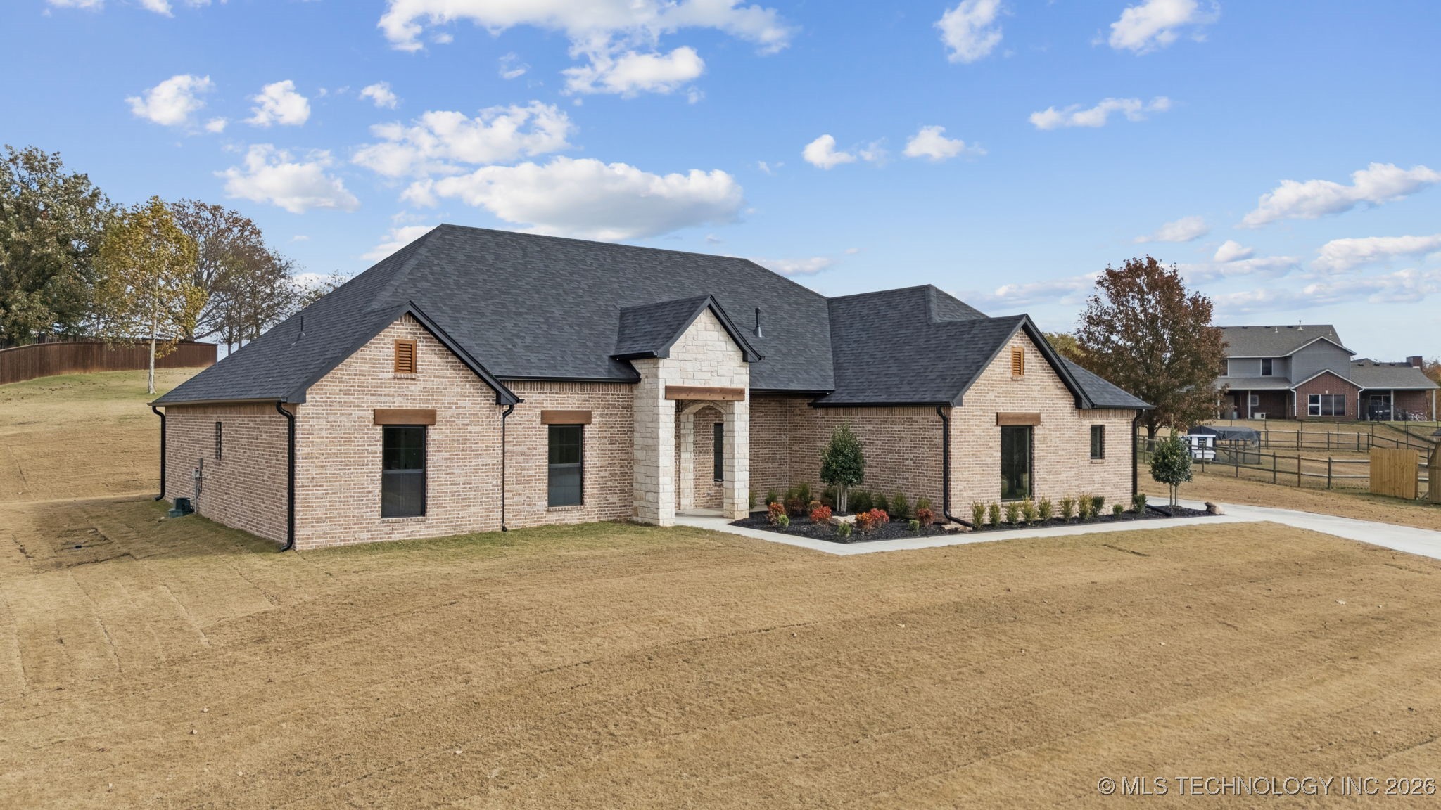 21755 S Country Ridge Court Property Photo 2