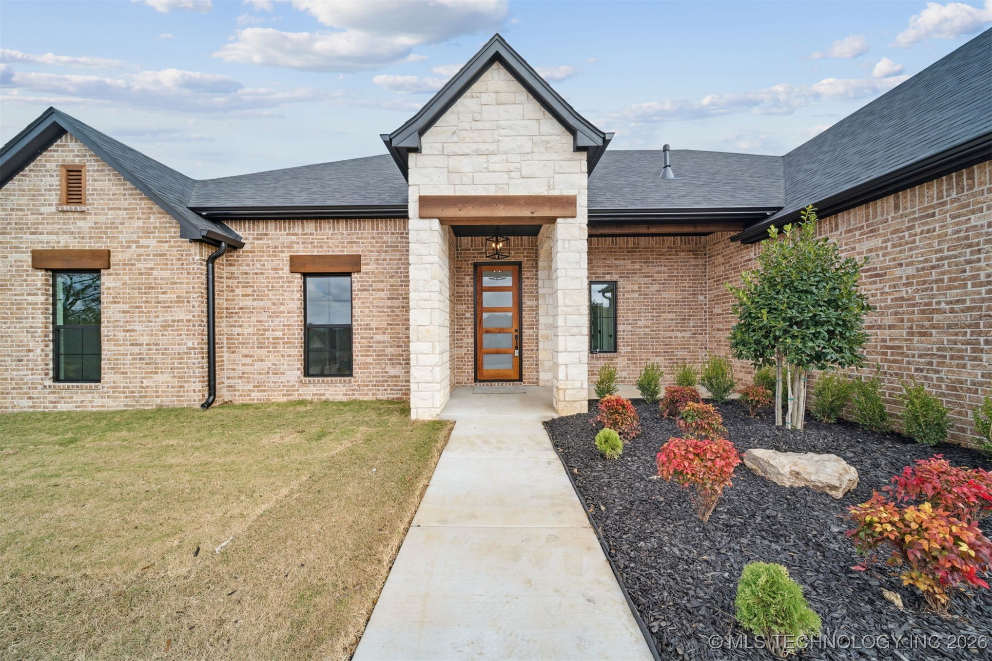 21755 S Country Ridge Court Property Photo 8