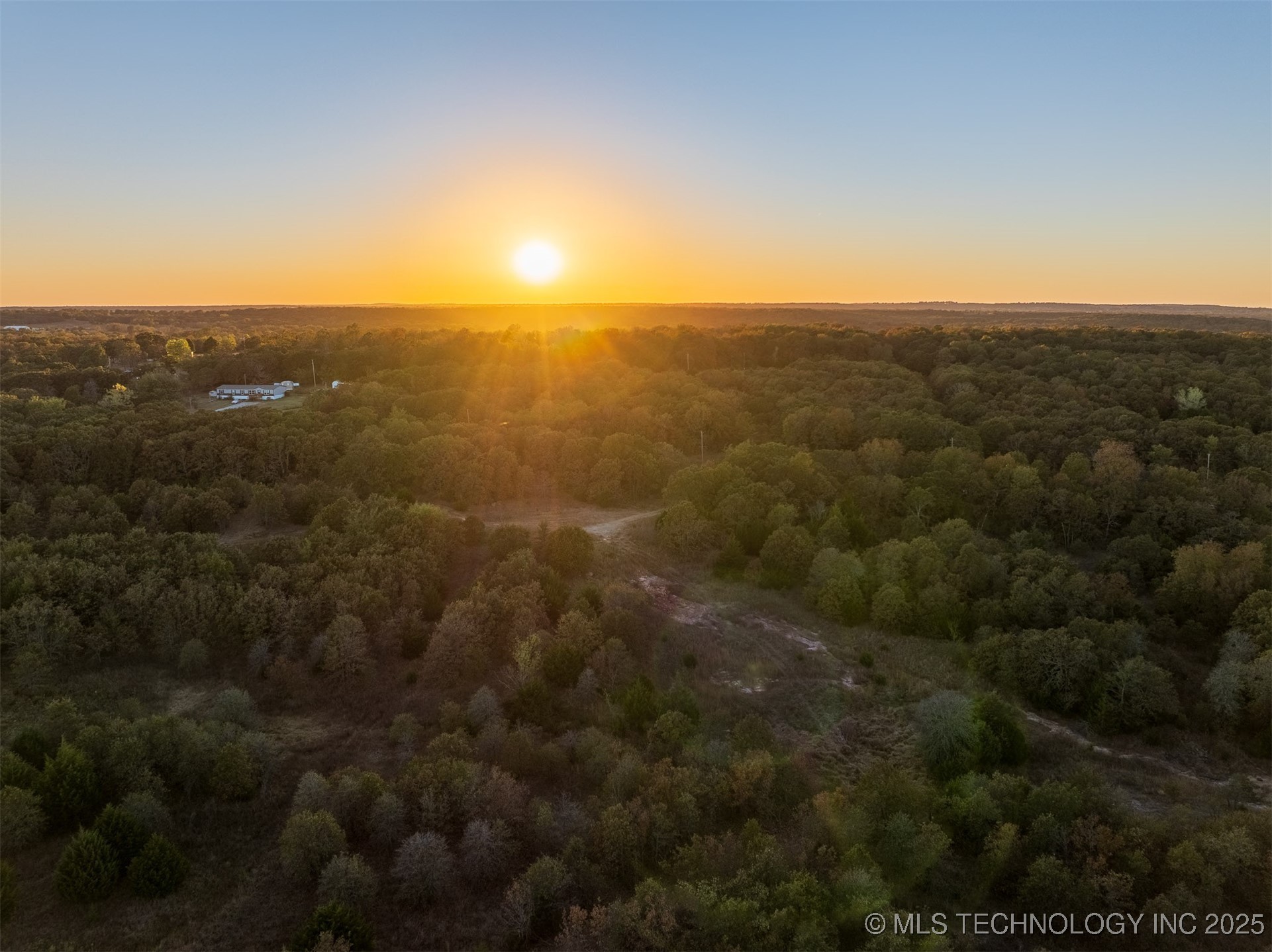 1 S 401 West Avenue Property Photo 2