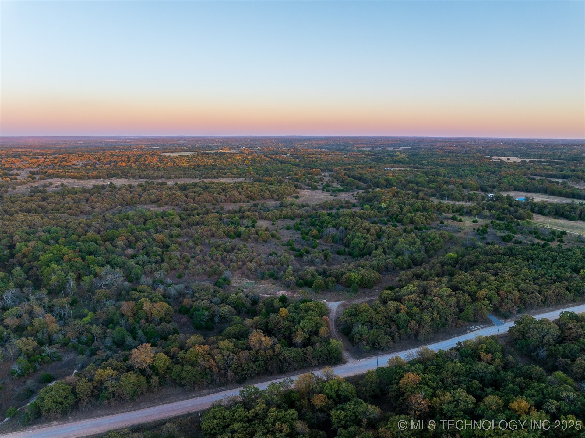 1 S 401 West Avenue Property Photo 8