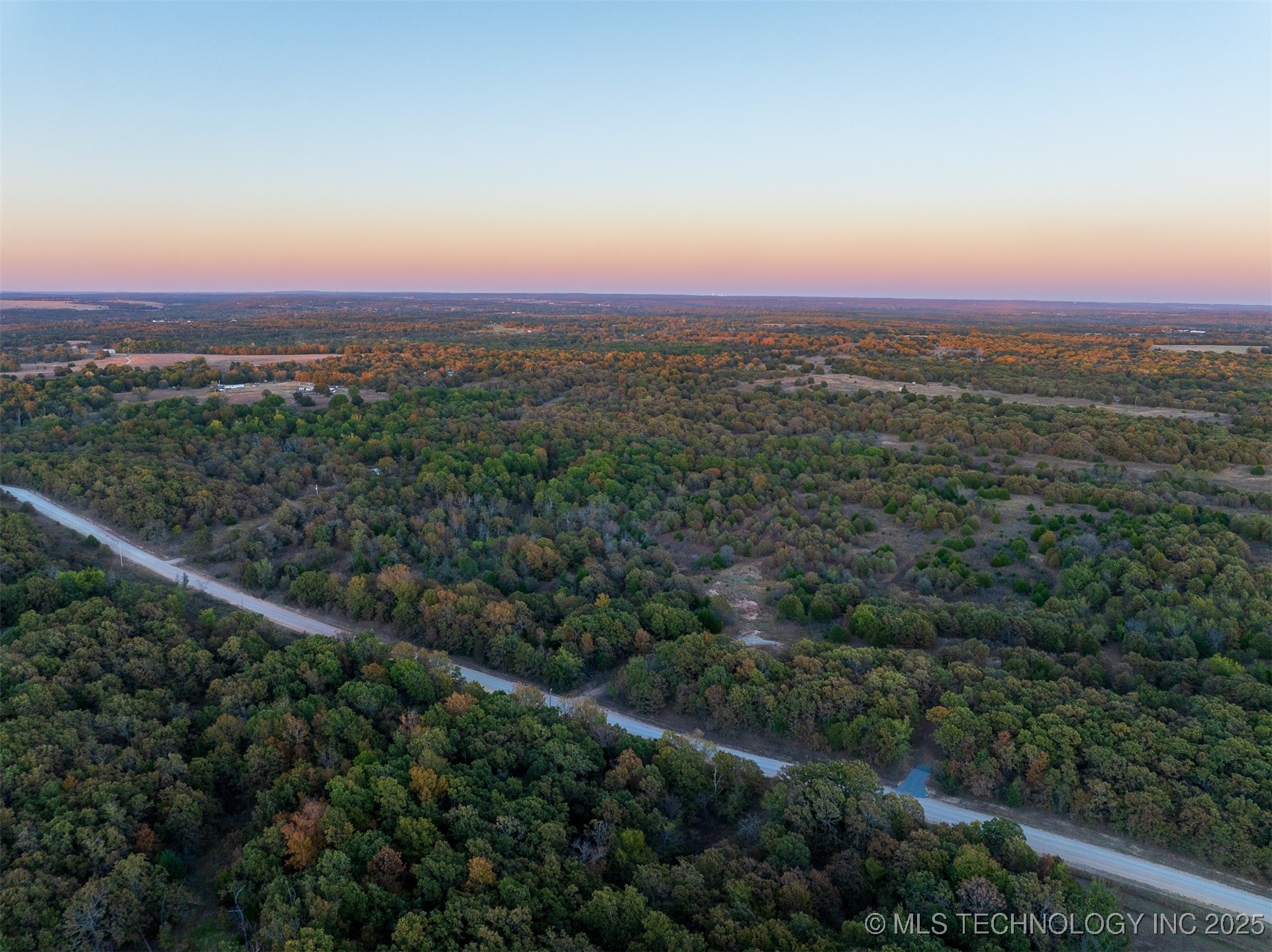 1 S 401 West Avenue Property Photo 9