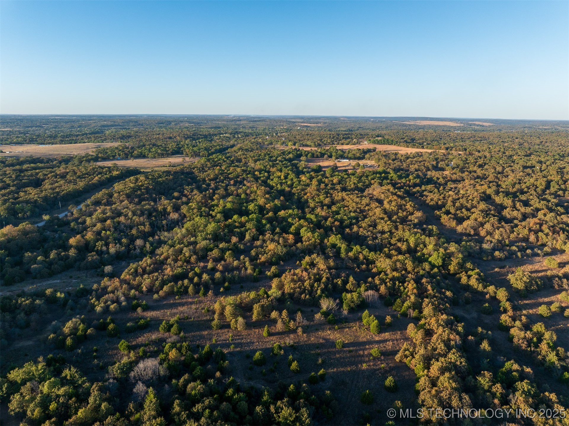 1 S 401 West Avenue Property Photo 11