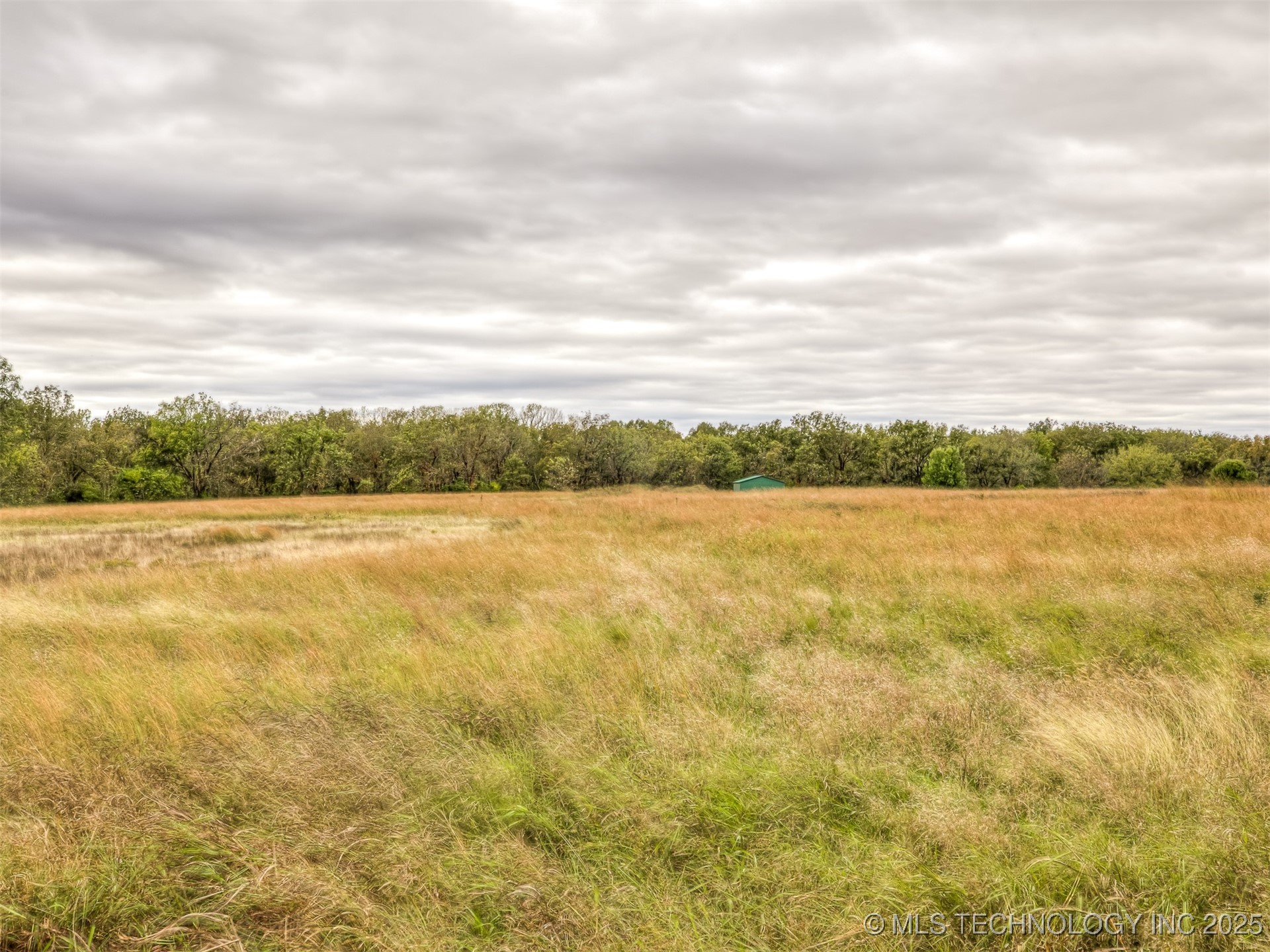 38945 N 4030 Road Property Photo 5