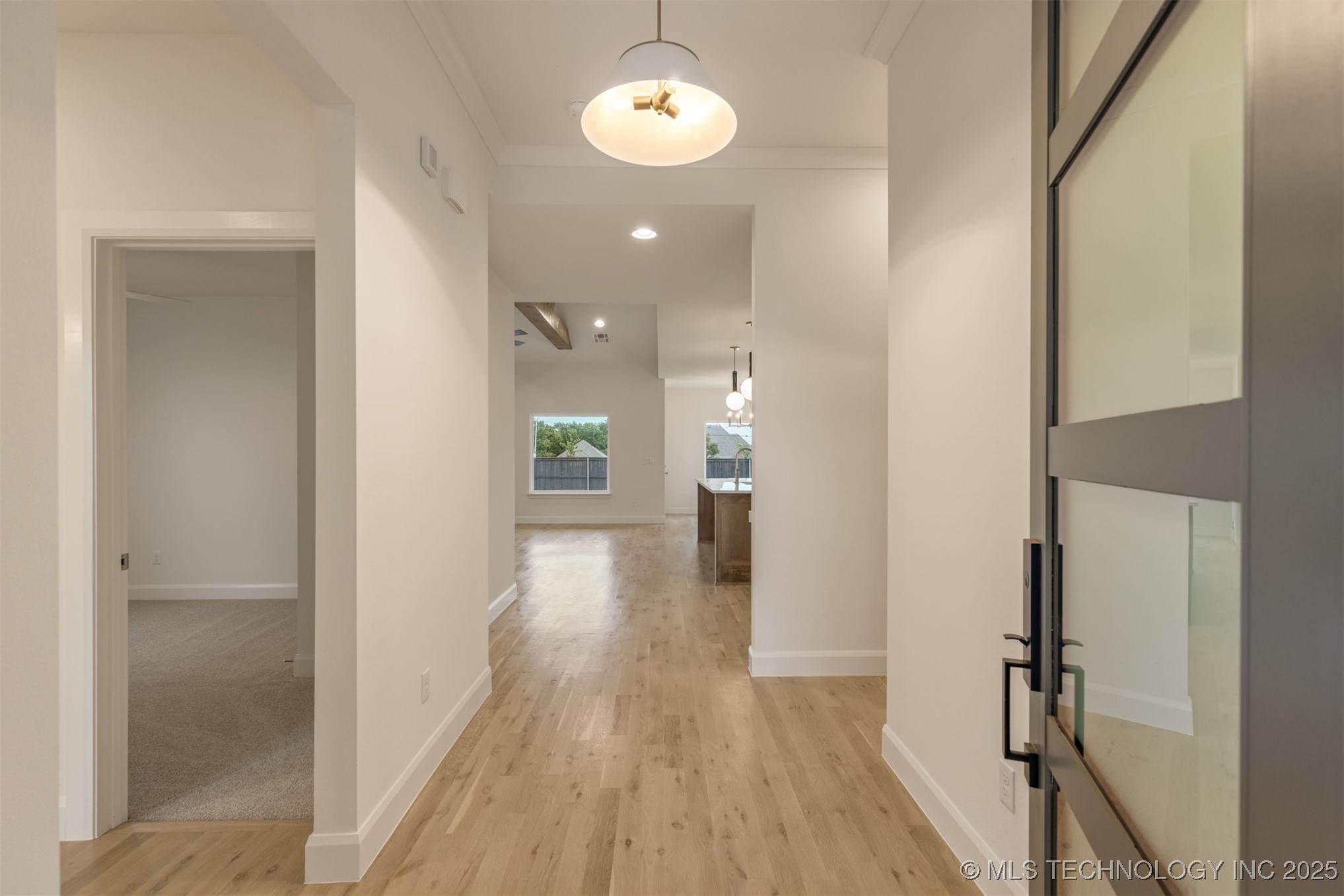 13647 S 21st Place E Property Photo 4